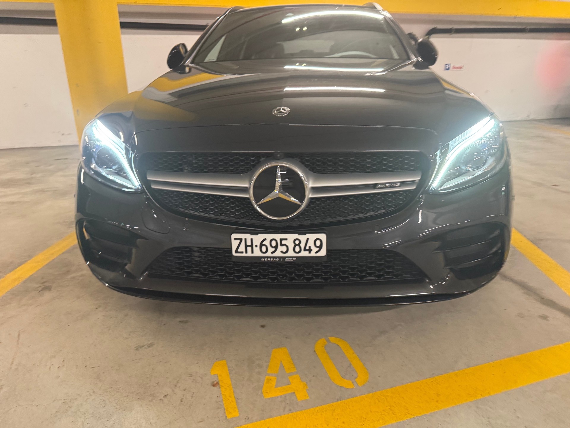 MERCEDES-BENZ C 43 AMG 4matic T-Modell-image-2