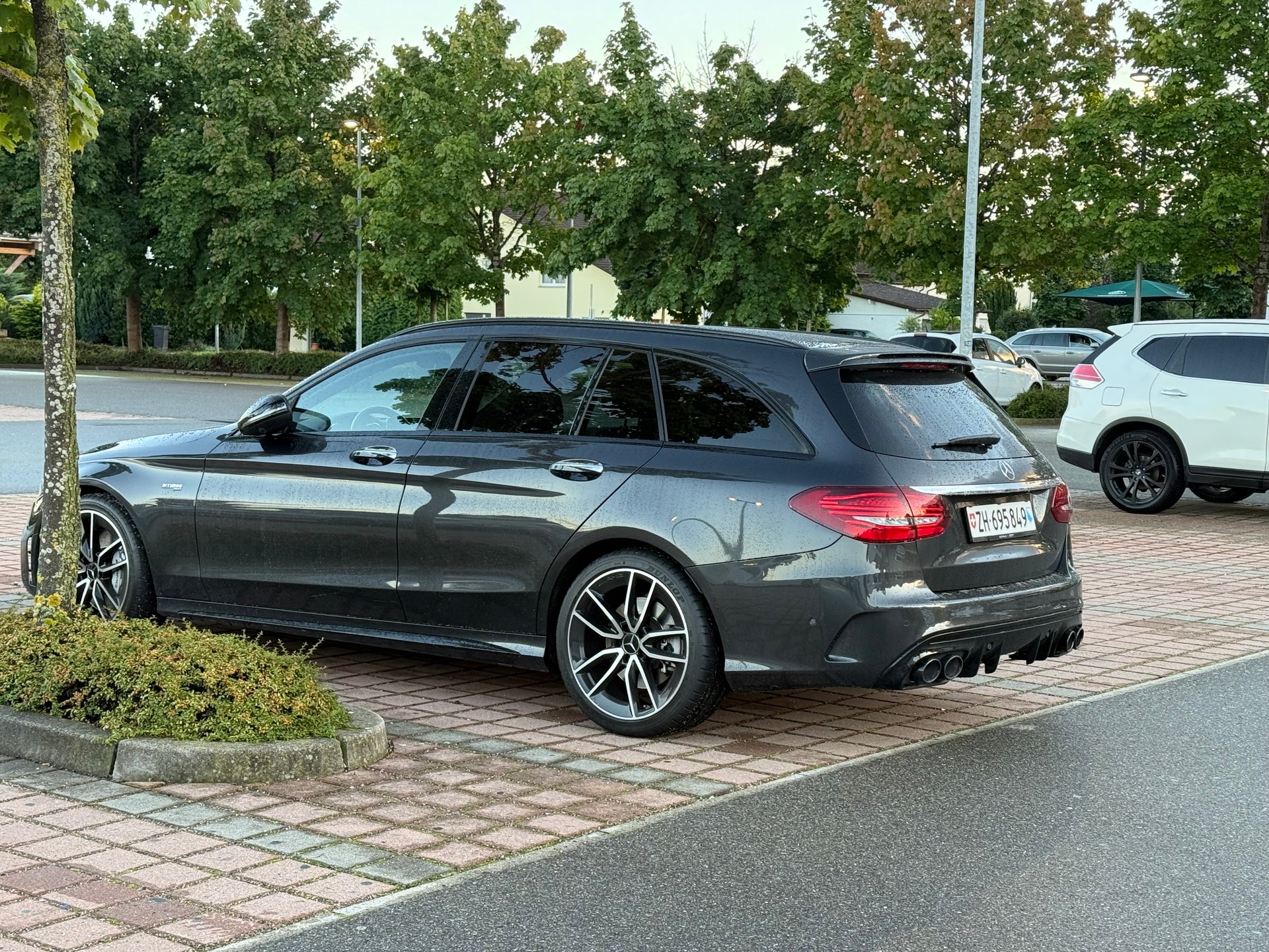 MERCEDES-BENZ C 43 AMG 4matic T-Modell-image-1