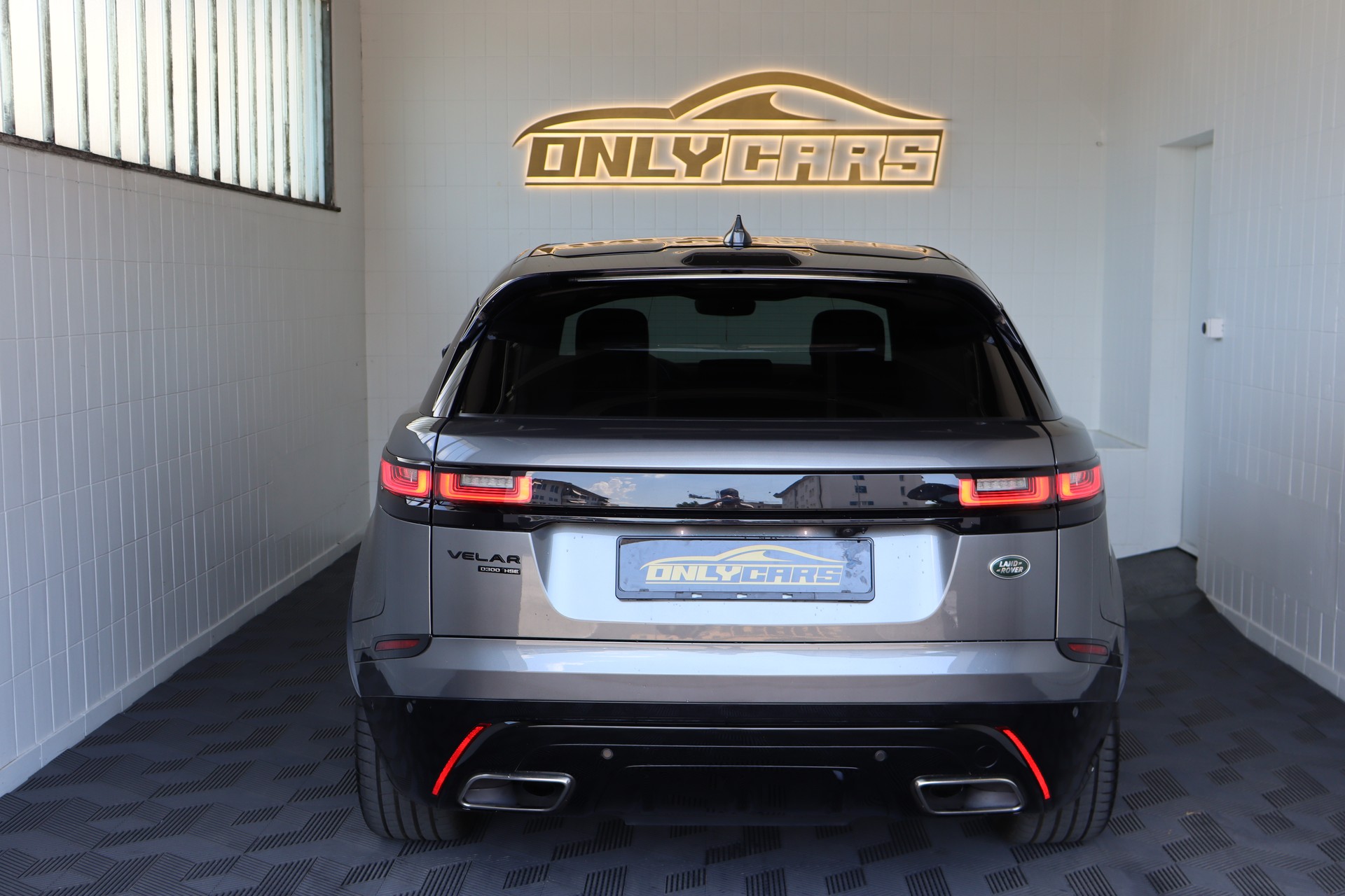 LAND ROVER Range Rover Velar R-Dynamic D 300 S Automatic-image-5