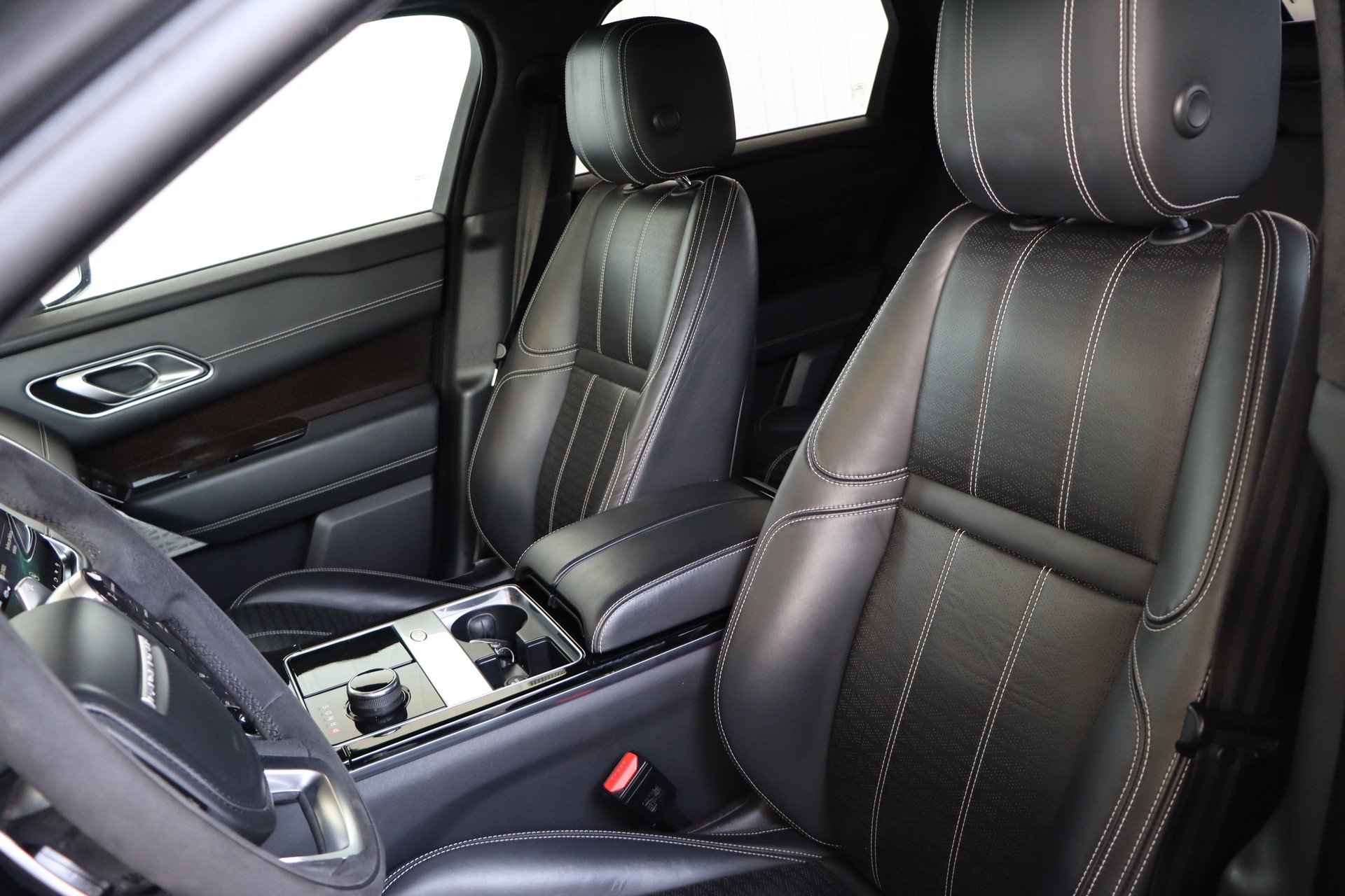 LAND ROVER Range Rover Velar R-Dynamic D 300 S Automatic-image-9