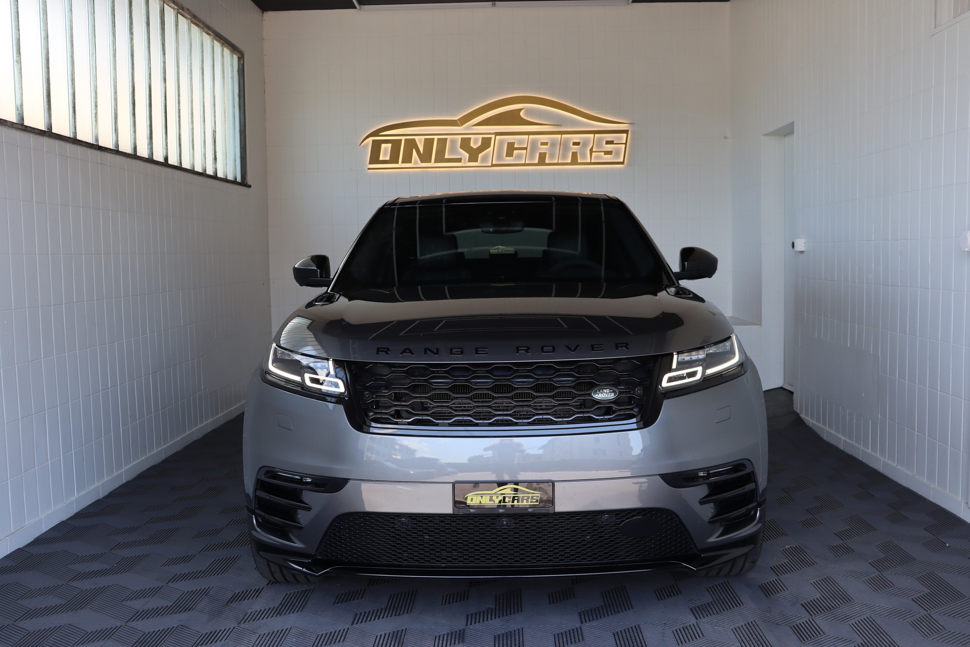 LAND ROVER Range Rover Velar R-Dynamic D 300 S Automatic-image-1