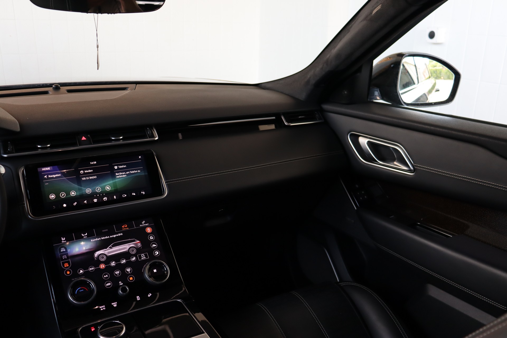 LAND ROVER Range Rover Velar R-Dynamic D 300 S Automatic-image-11