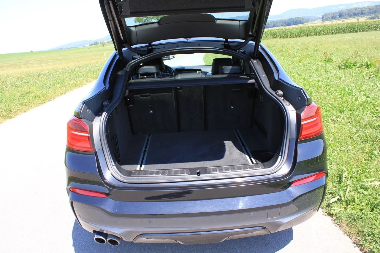 BMW X4 xDrive 30d Steptronic *Anhängerkupplung 2'400KG**-image-12