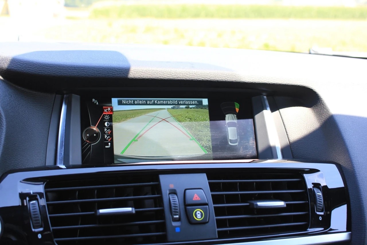 BMW X4 xDrive 30d Steptronic *Anhängerkupplung 2'400KG**-image-8