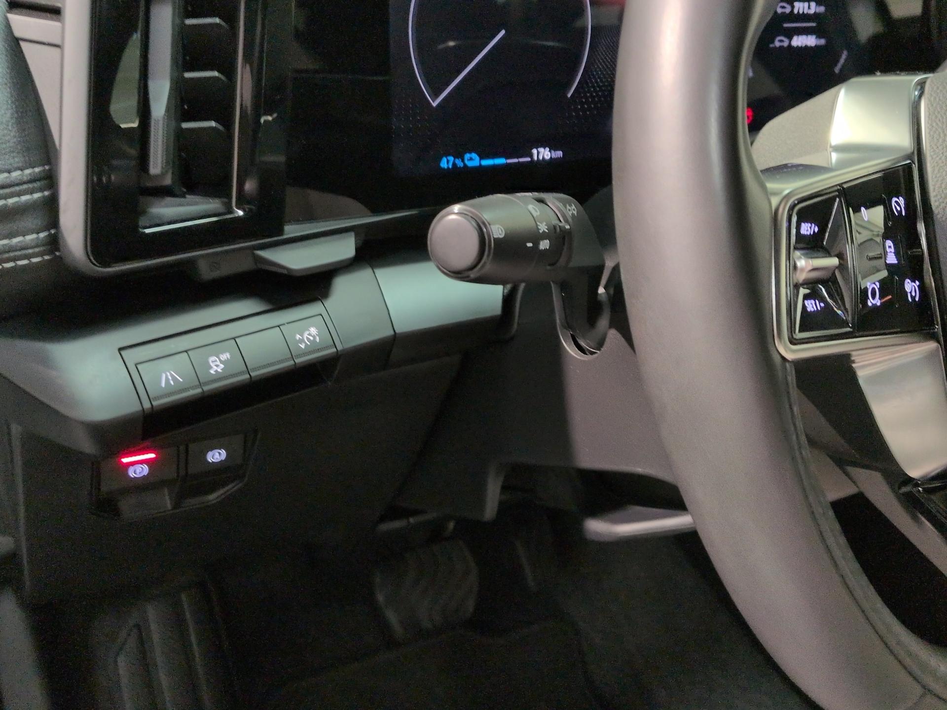 RENAULT Mégane E-TECH EV60 Iconic-image-18
