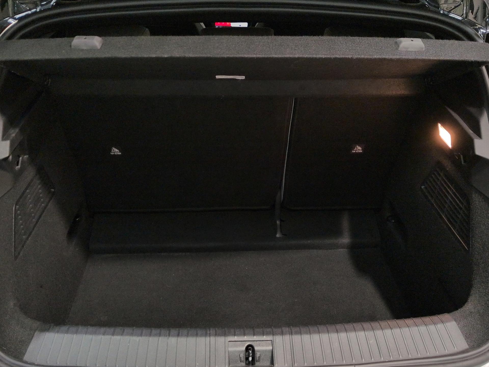 RENAULT Mégane E-TECH EV60 Iconic-image-15