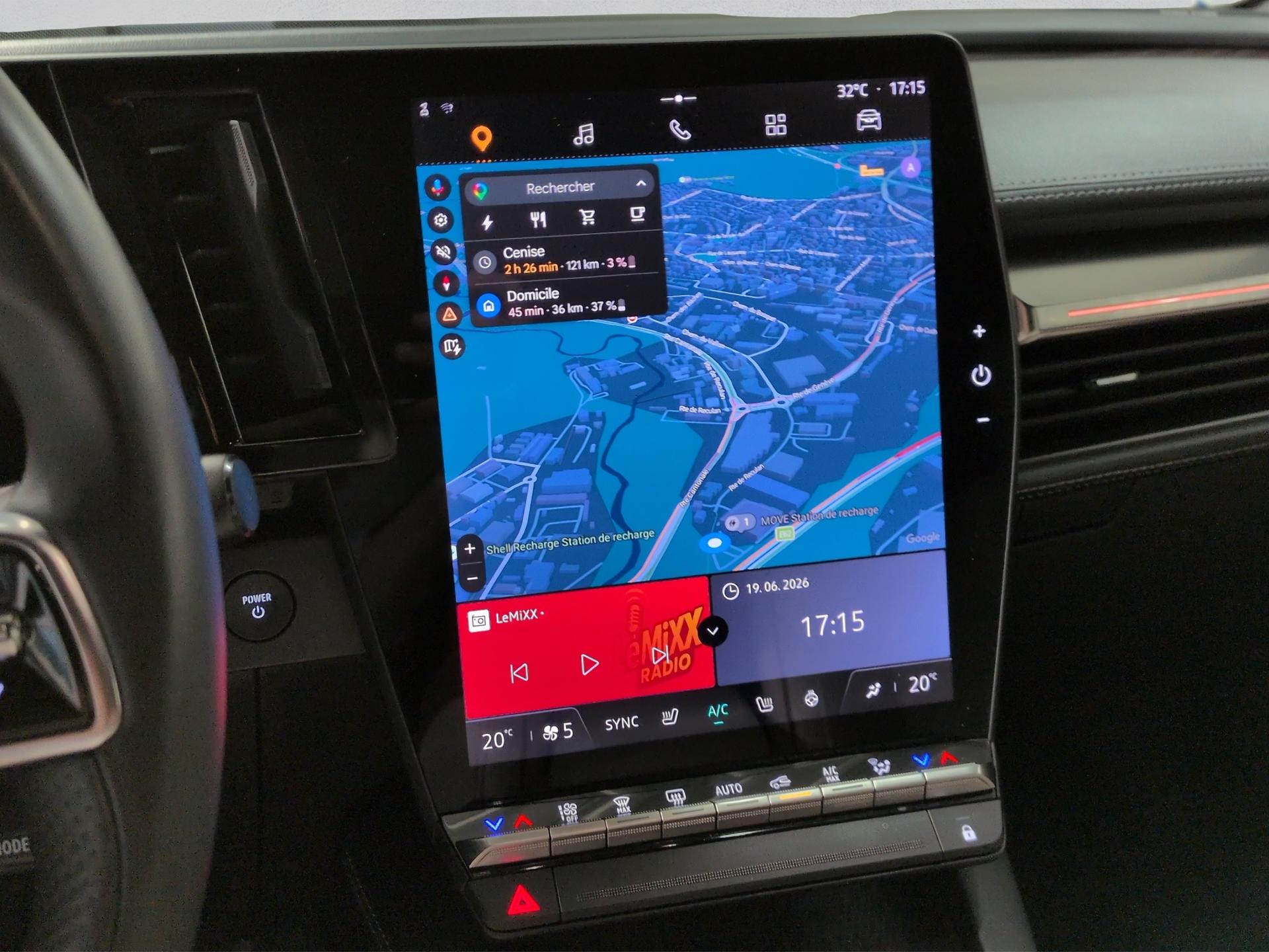 RENAULT Mégane E-TECH EV60 Iconic-image-12