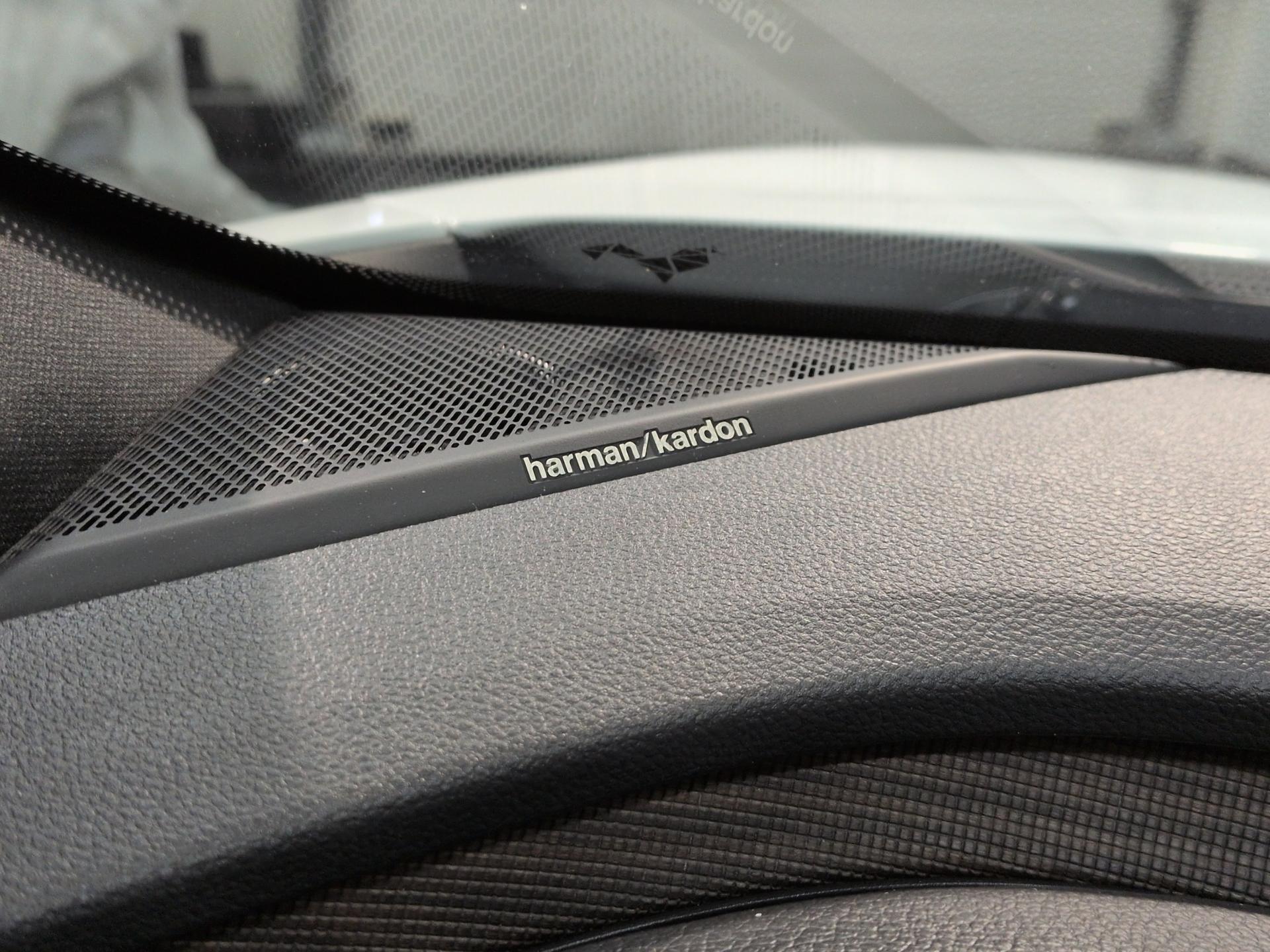 RENAULT Mégane E-TECH EV60 Iconic-image-20