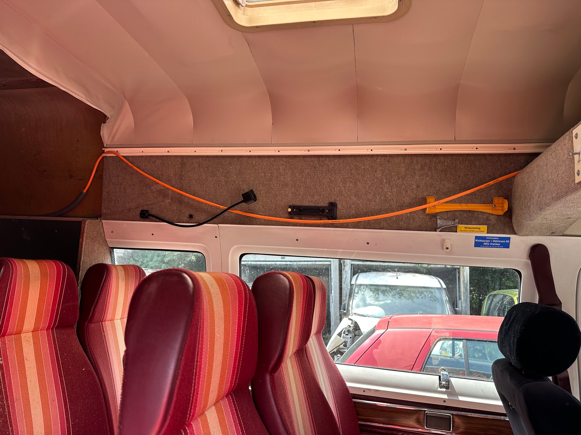 MOWAG B 350 N8 CHRYSLER Van 5.9L-image-15