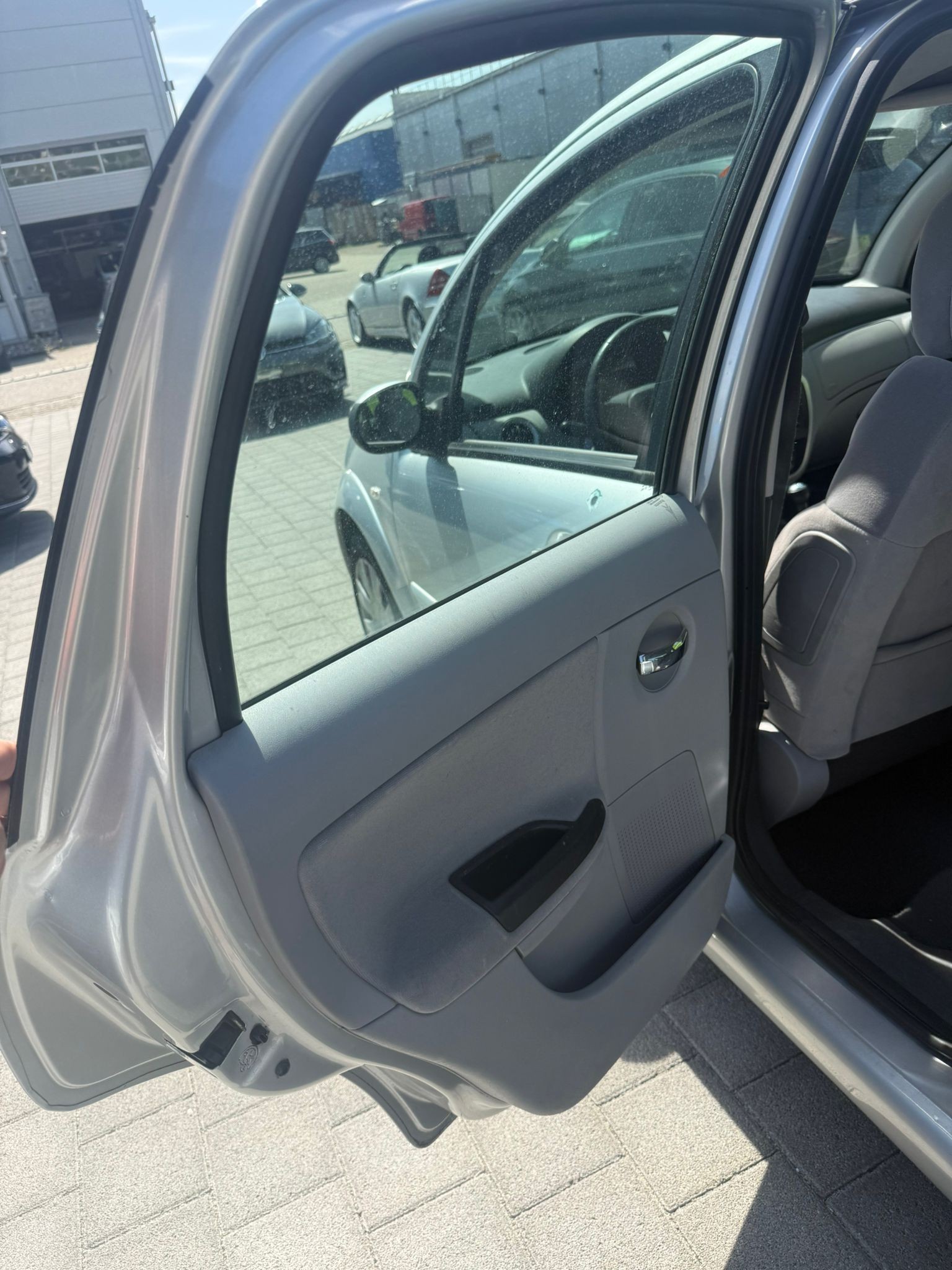 CITROEN C3 1.4i 16V Exclusive-image-18