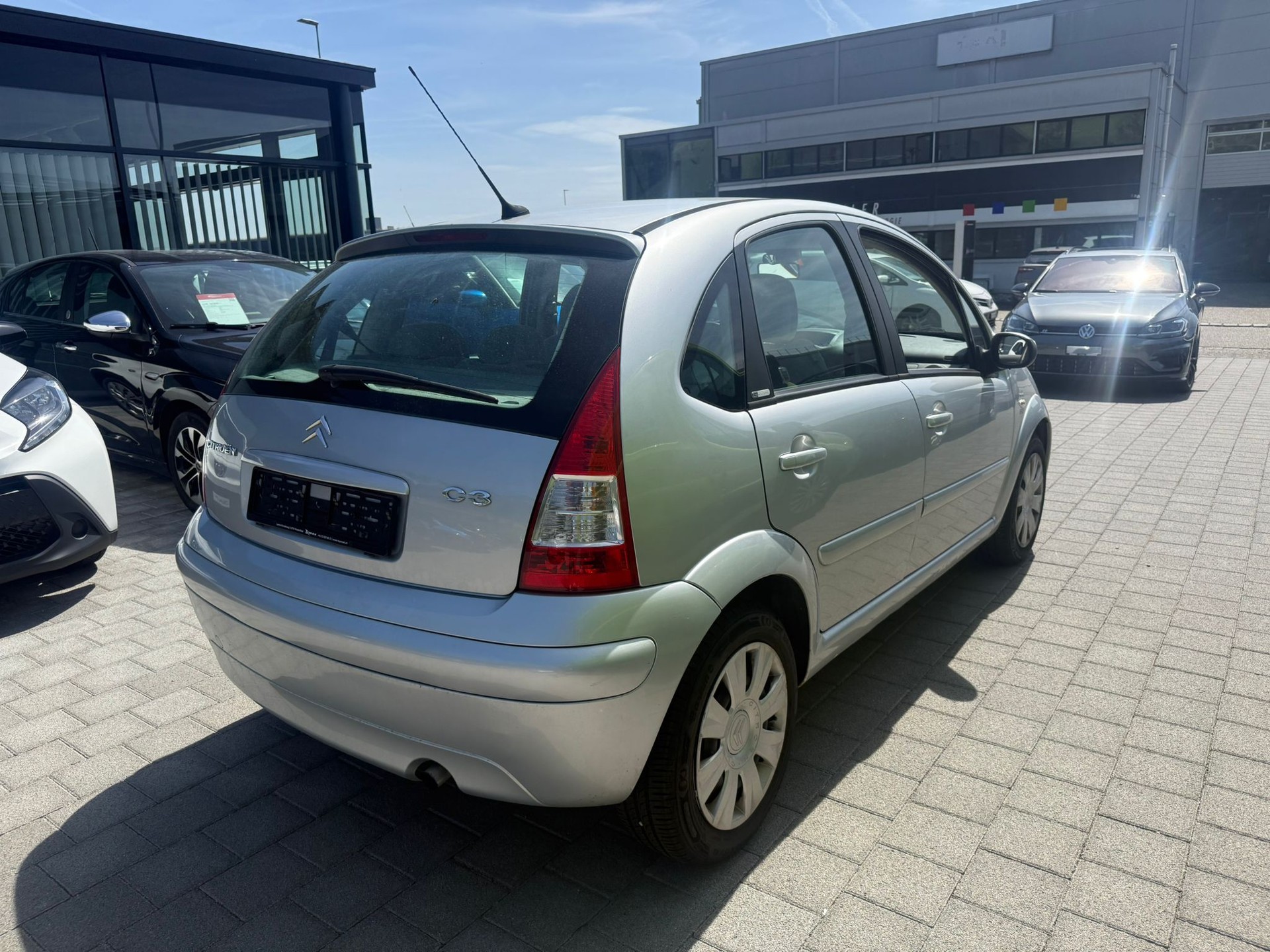 CITROEN C3 1.4i 16V Exclusive-image-8