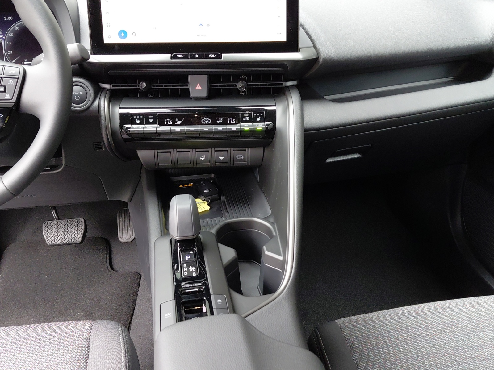 TOYOTA C-HR 2.0 HEV Swiss Edition 4x4-image-14