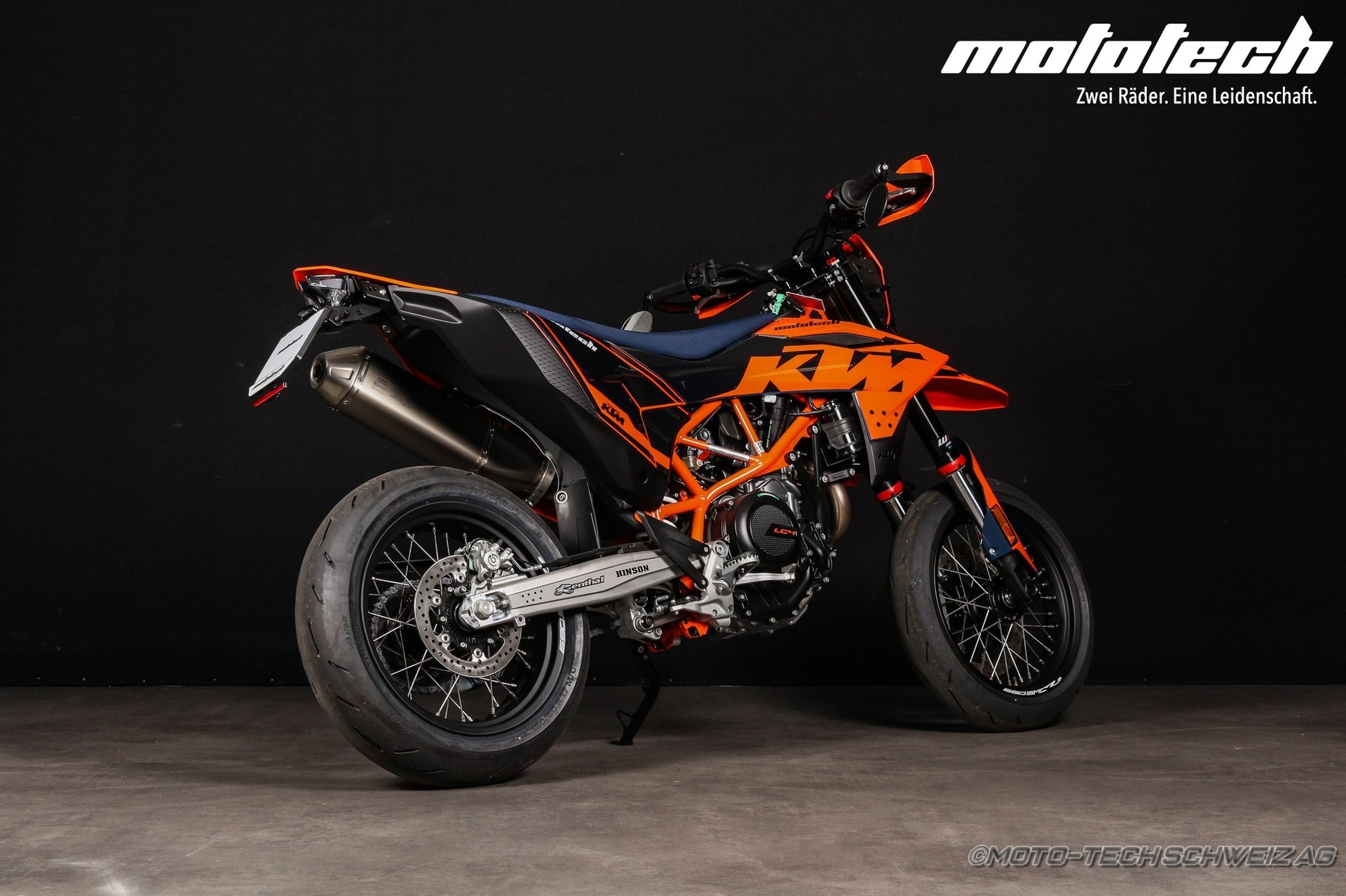 KTM 690 SMC R ABS (35 kW)-showroom-element-1