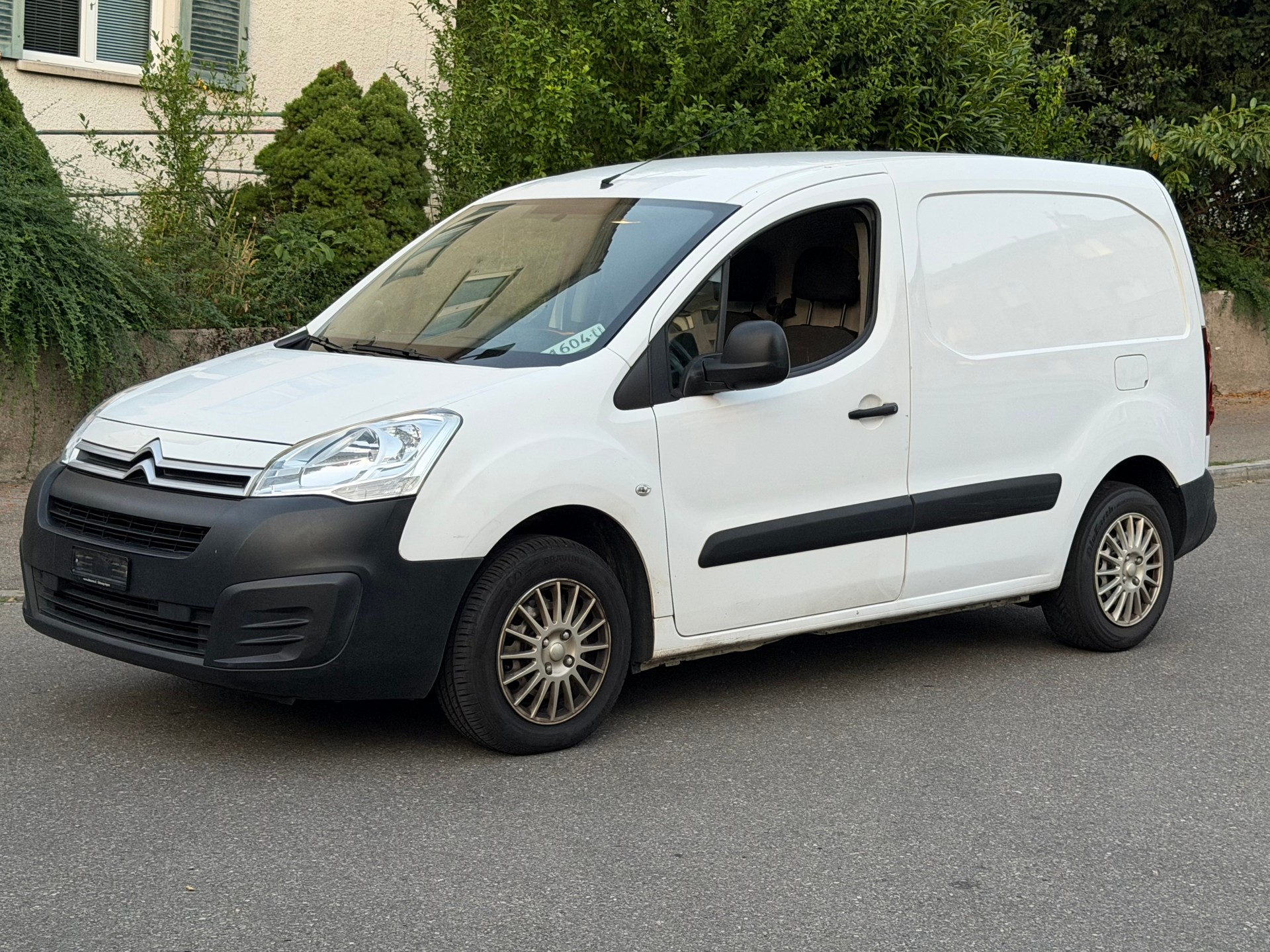 CITROEN Berlingo 1.6 VTi 98 Business-image-0