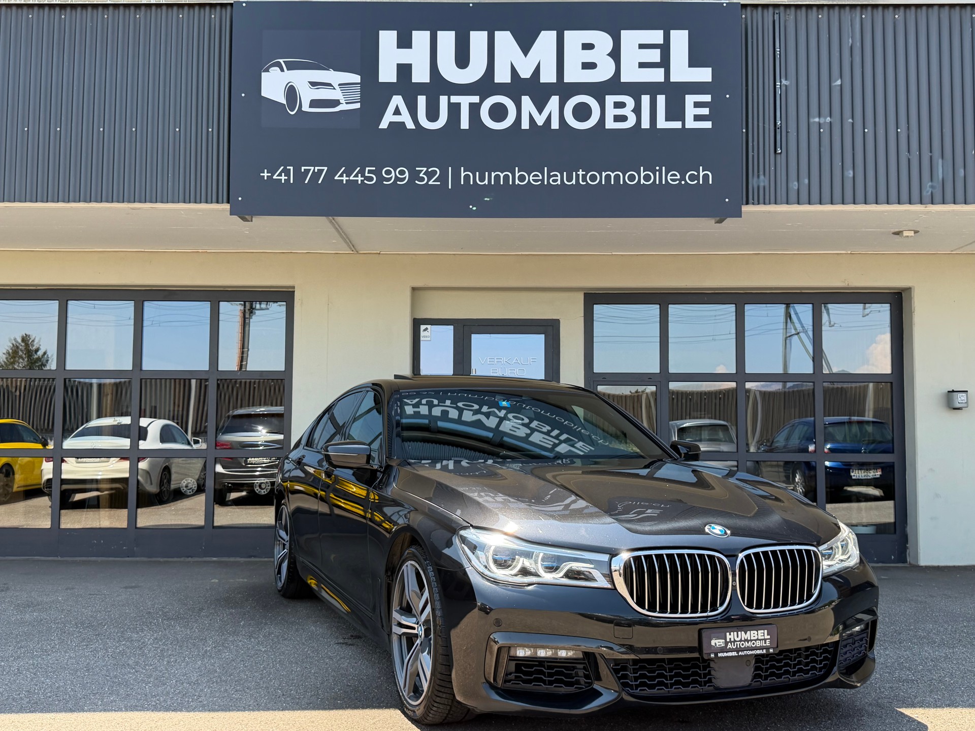 BMW 750i xDrive Steptronic-image-0