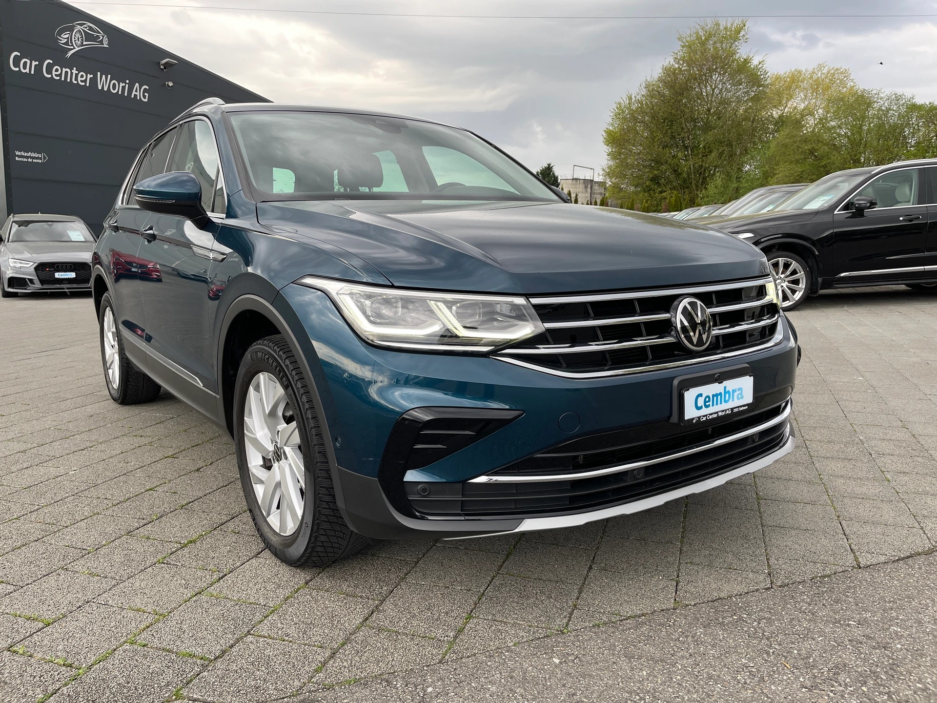 VW Tiguan 2.0 TDI SCR Elegance 4Motion DSG-image-5