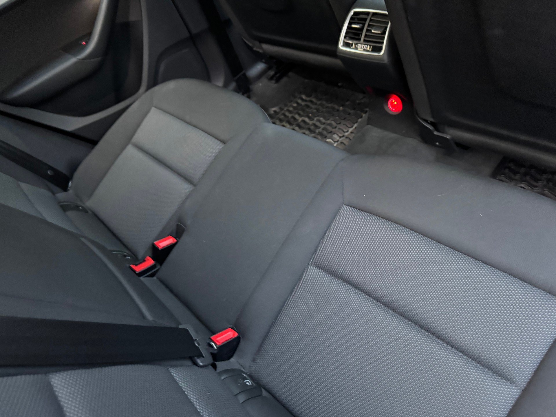 AUDI Q3 1.4 TFSI ultra-image-9