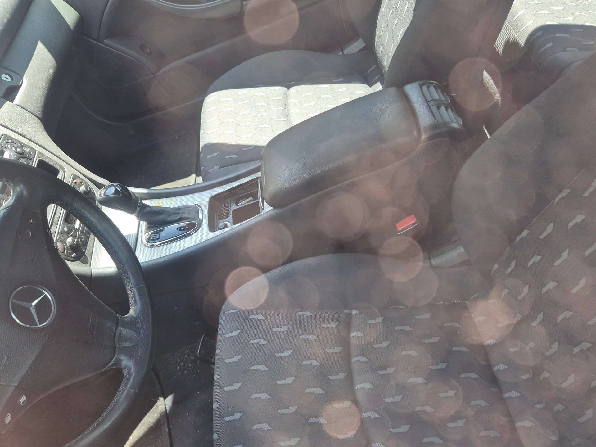 MERCEDES-BENZ C 220 CDI-image-2