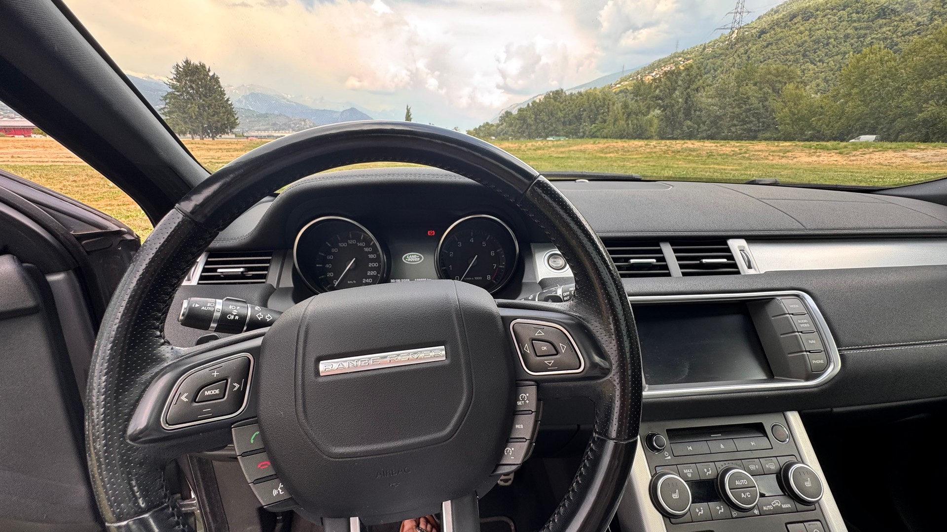 LAND ROVER 2.0 Si4 Dynamic-image-3