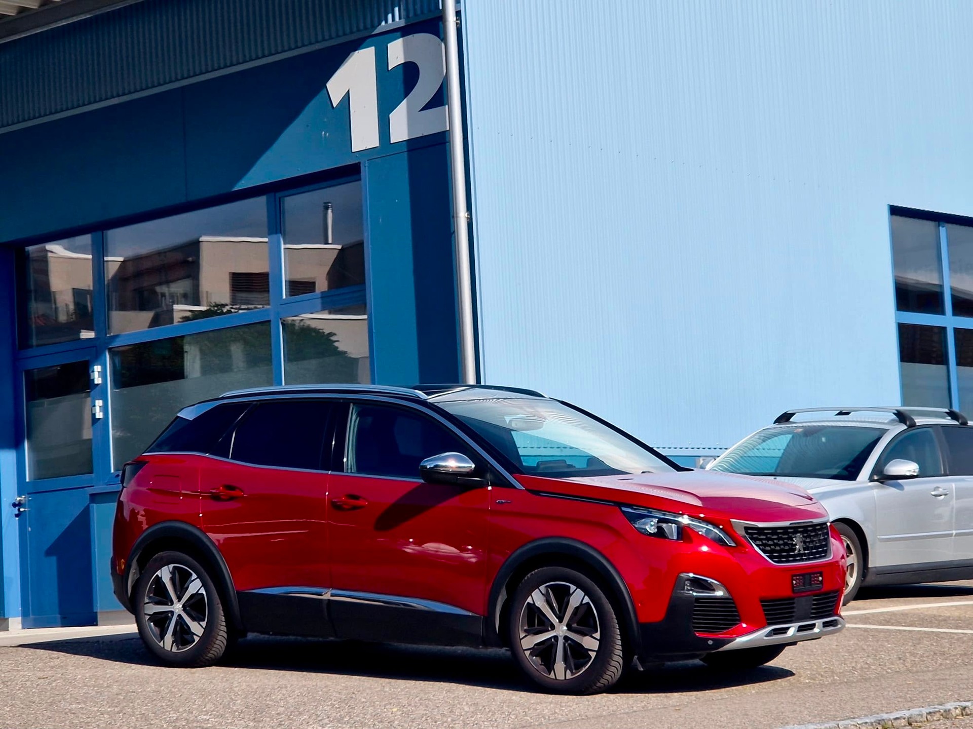 PEUGEOT 3008 2.0 BlueHDi GT EAT-image-1