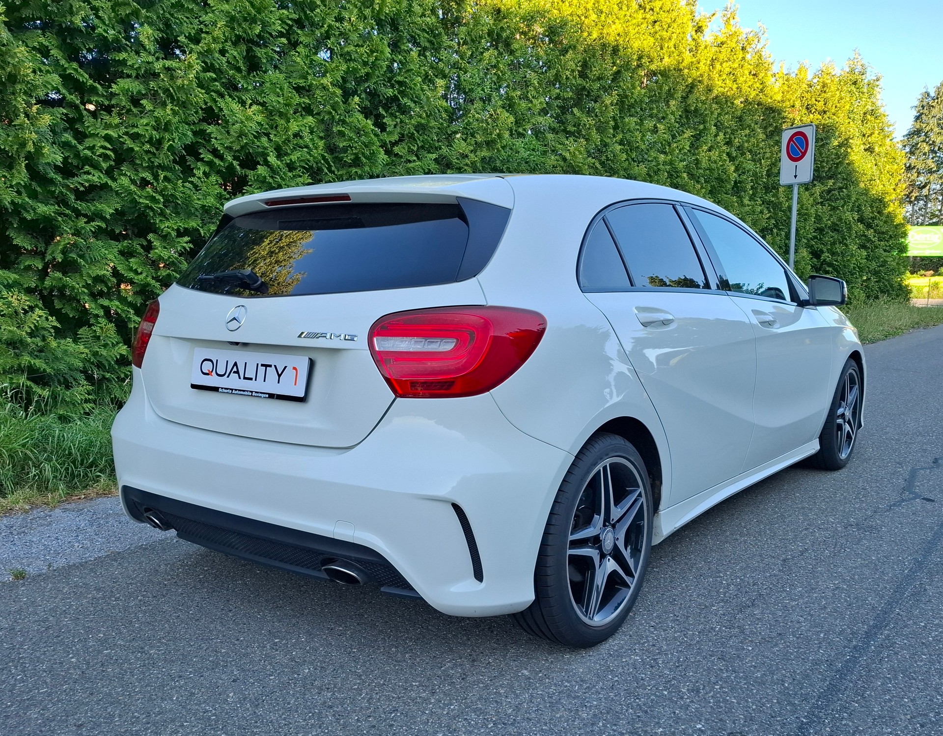 MERCEDES-BENZ A 180 AMG Line-image-5