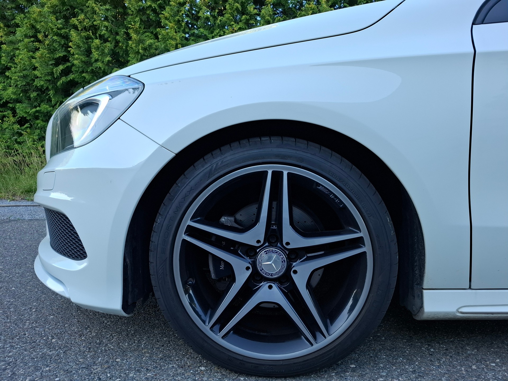 MERCEDES-BENZ A 180 AMG Line-image-20
