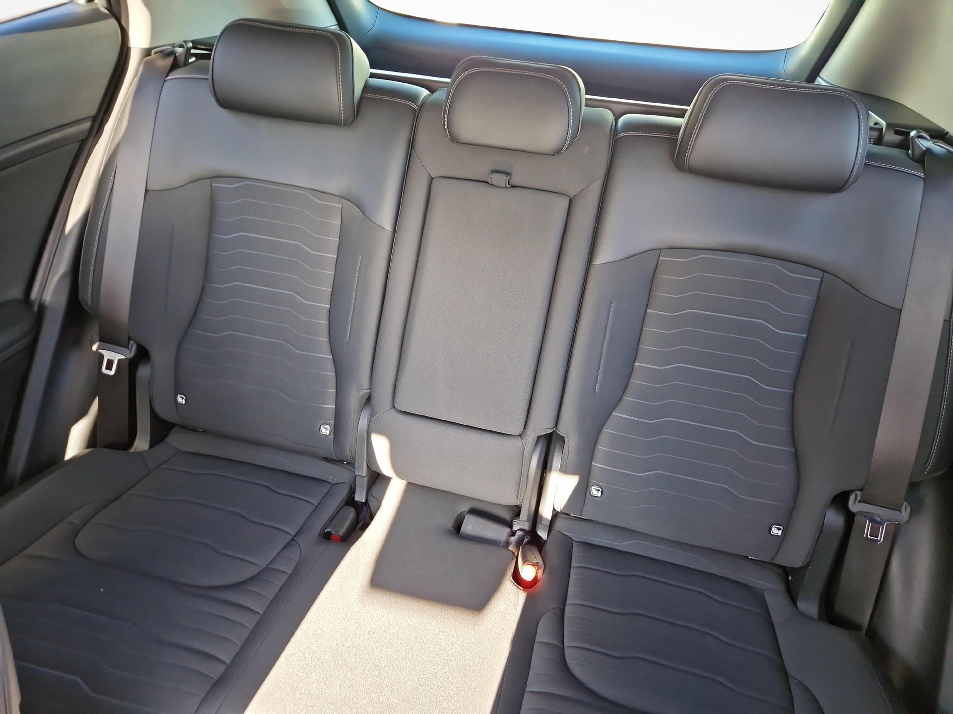 KIA Sportage 1.6 T-GDi PHEV Style-image-10