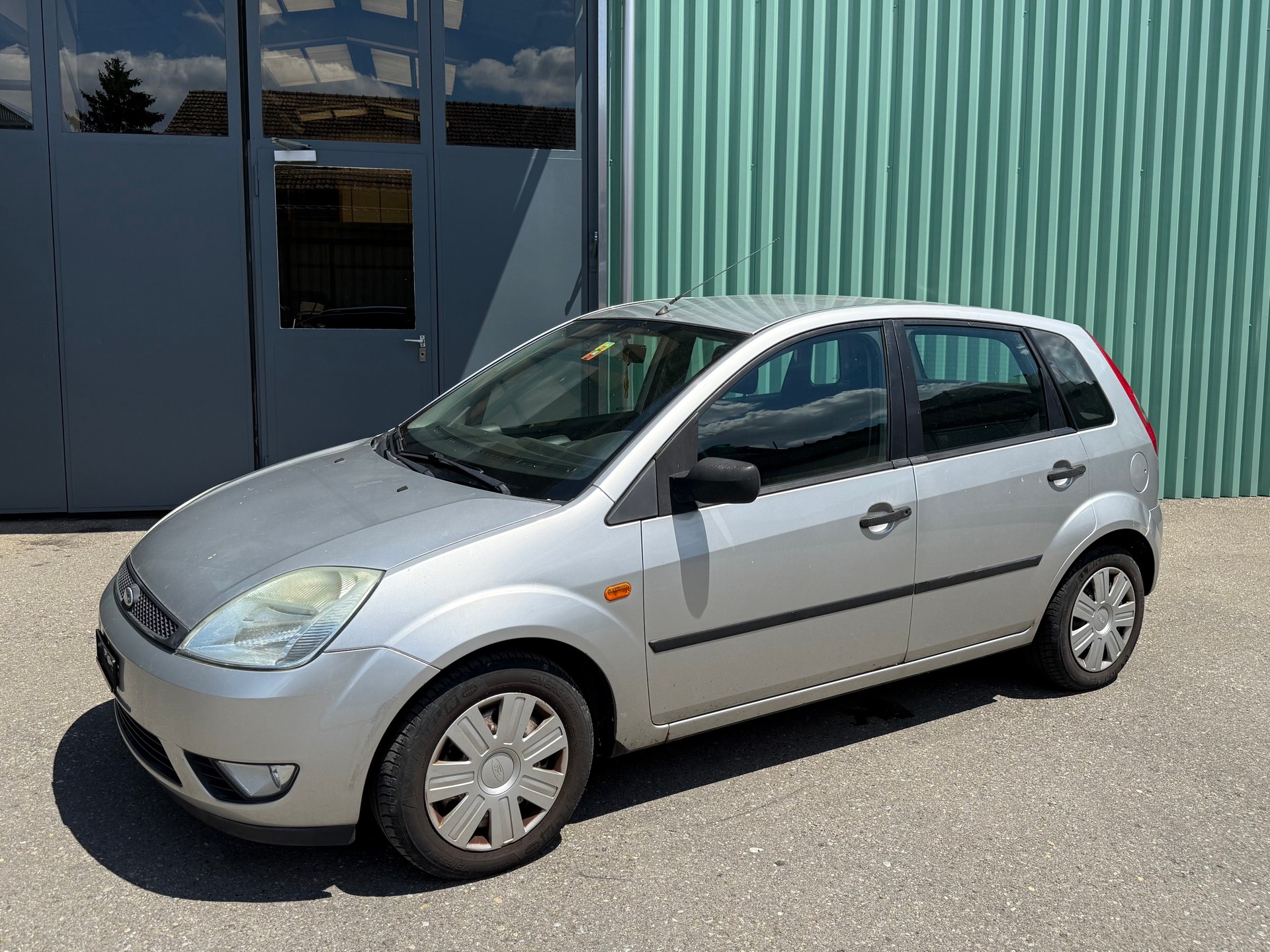 FORD Fiesta 1.4 16V Trend-image-0
