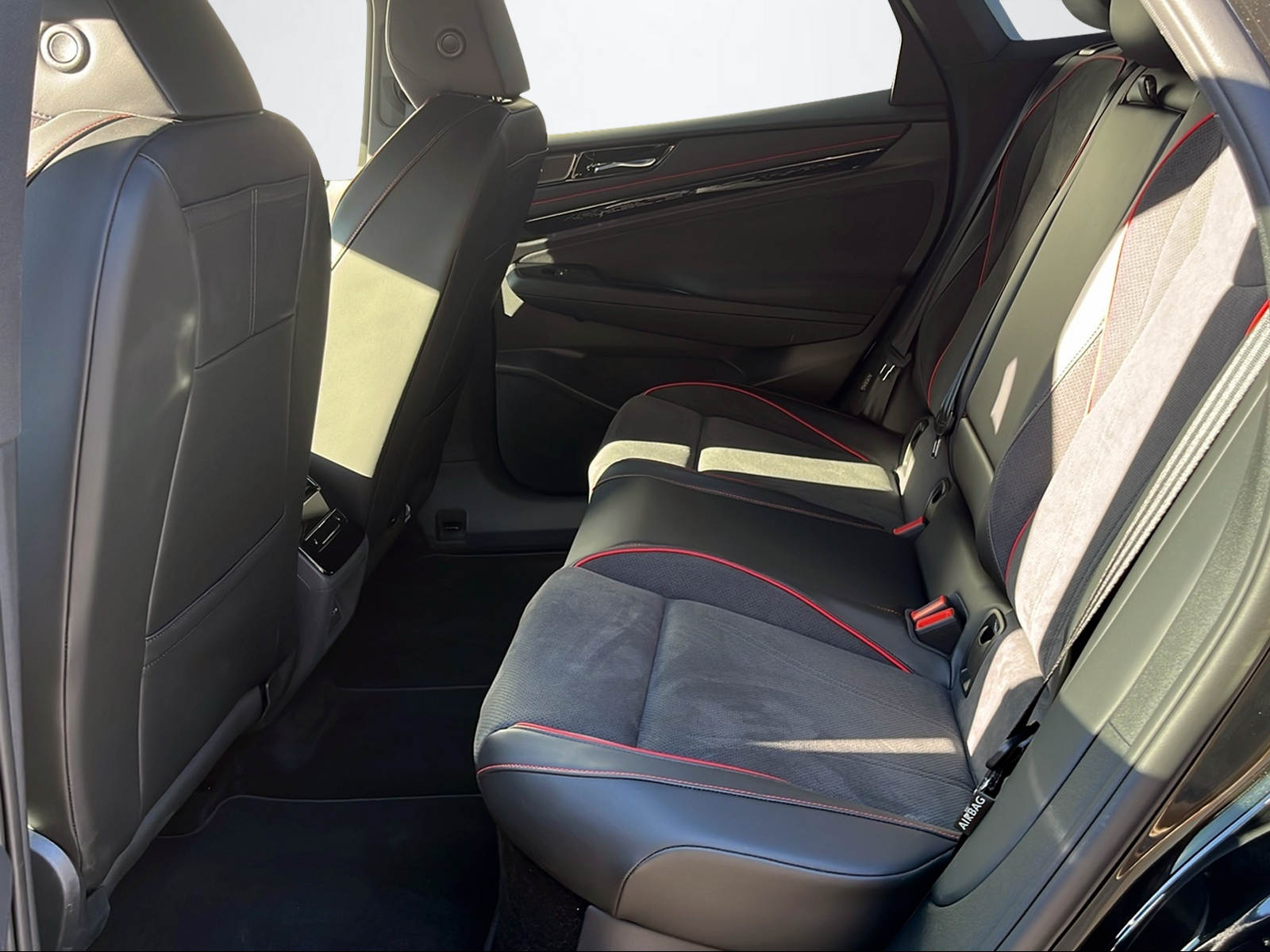 VW ID.7 Tourer GTX United 4motion-image-8