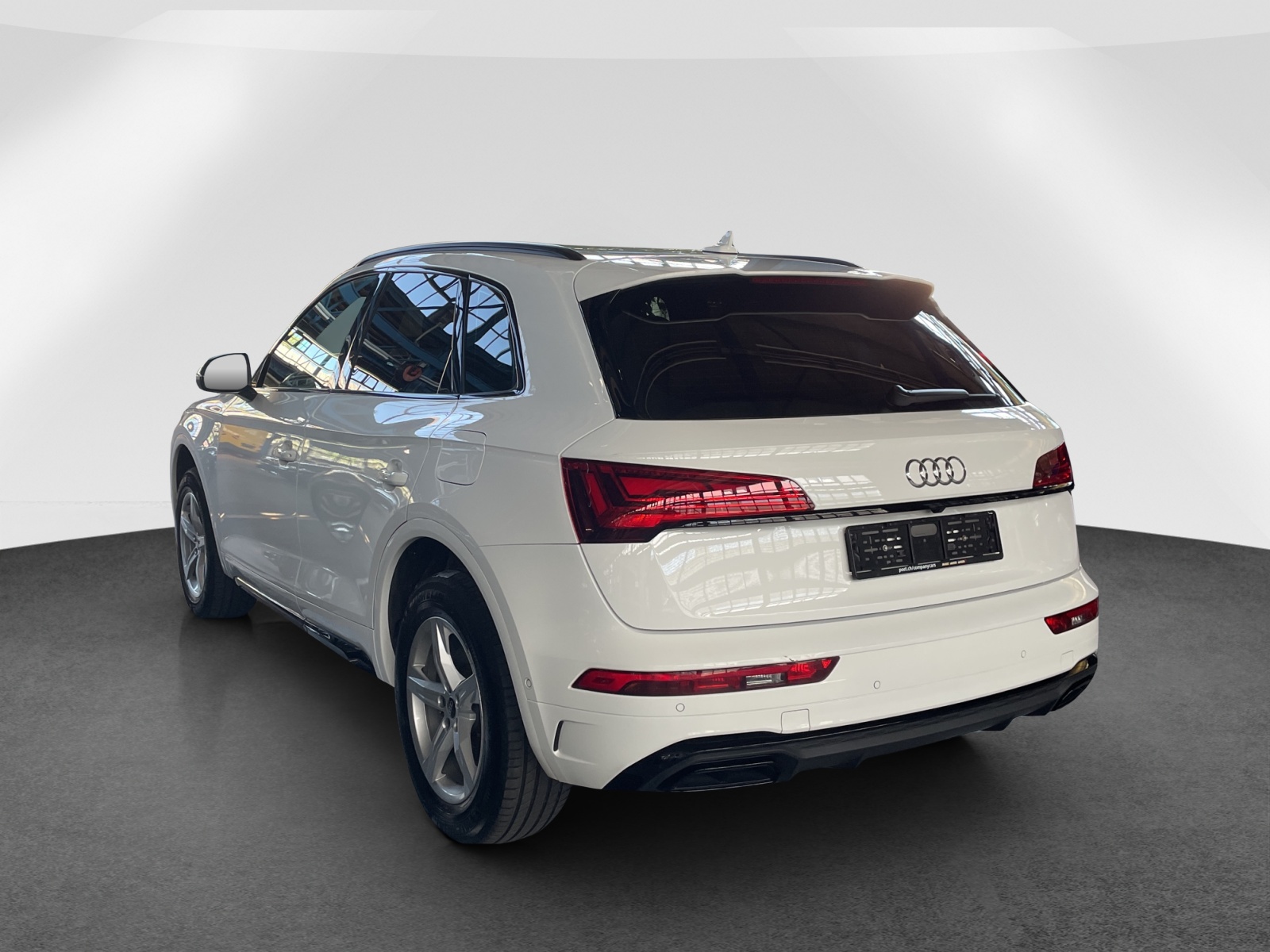AUDI Q5 2.0 50 TFSI e S Line quattro S-Tronic-image-3