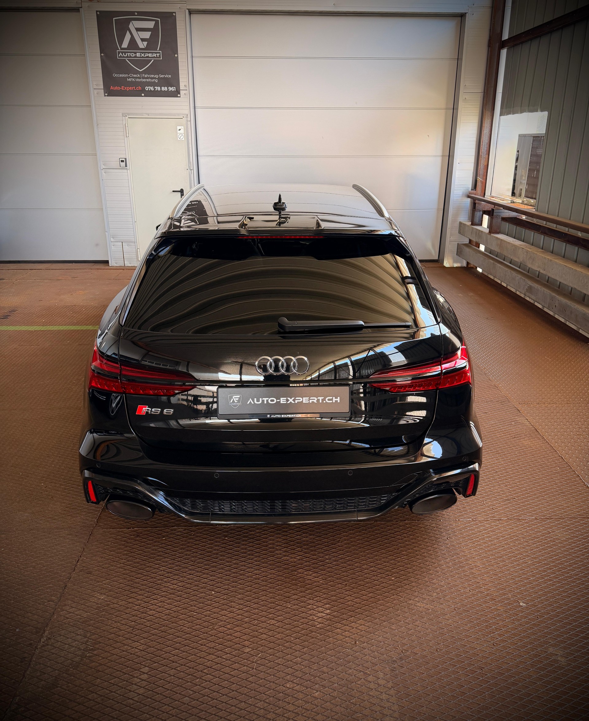 AUDI 4.0 V8 TFSI quattro T-Tronic-image-2