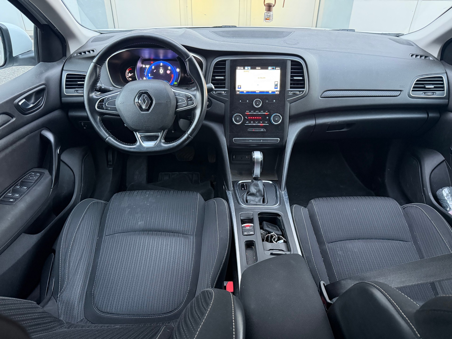 RENAULT Mégane 1.5 dCi Zen EDC-image-7