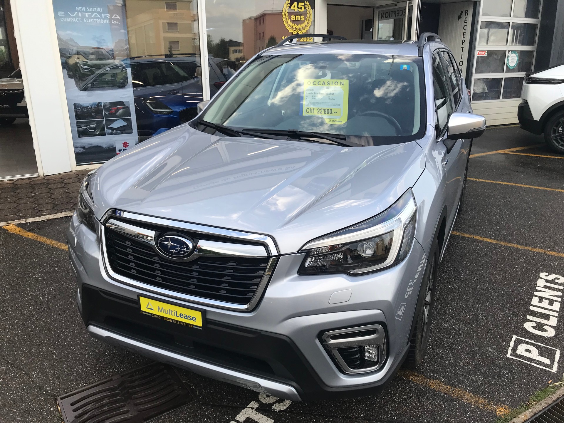 SUBARU Forester 2.0i e-Boxer Swiss Plus Lineartronic-image-1