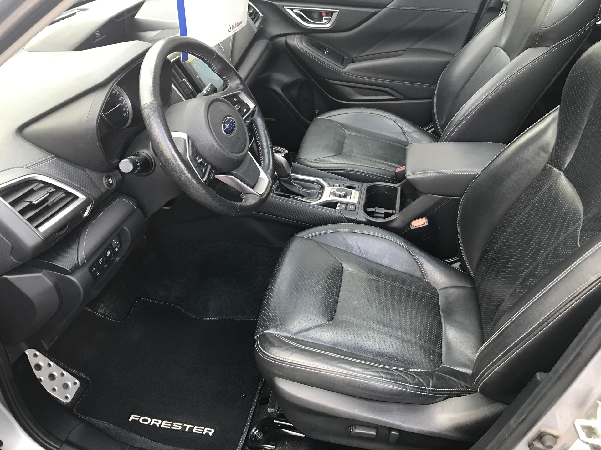 SUBARU Forester 2.0i e-Boxer Swiss Plus Lineartronic-image-7