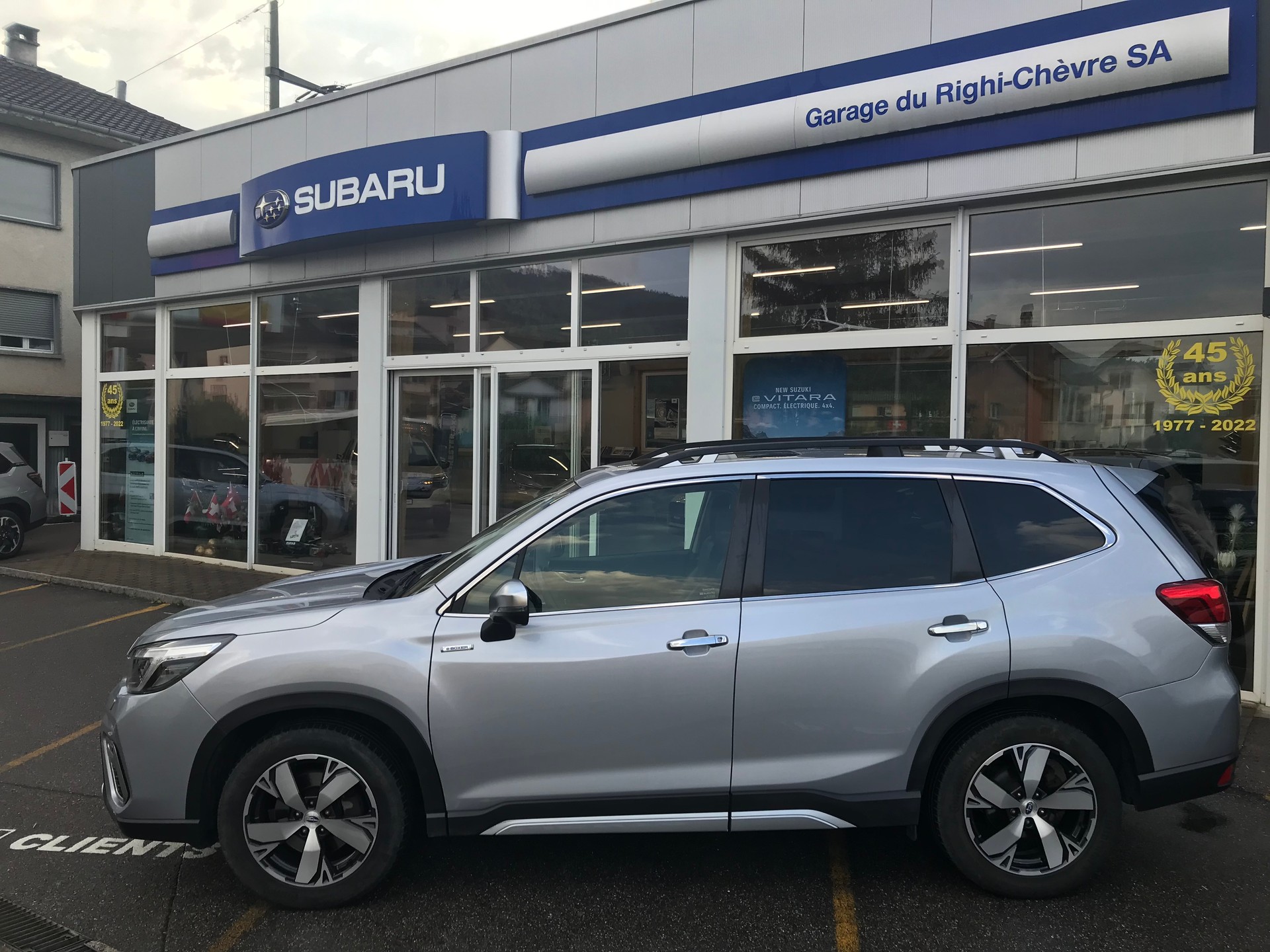 SUBARU Forester 2.0i e-Boxer Swiss Plus Lineartronic-image-0