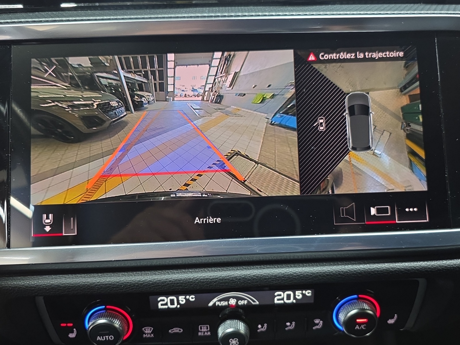 AUDI Q3 35 TFSI S line Attraction S-tronic-image-14