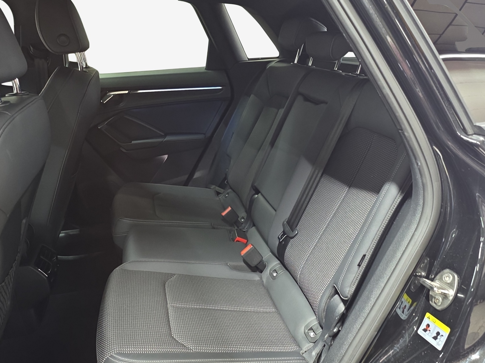 AUDI Q3 35 TFSI S line Attraction S-tronic-image-11