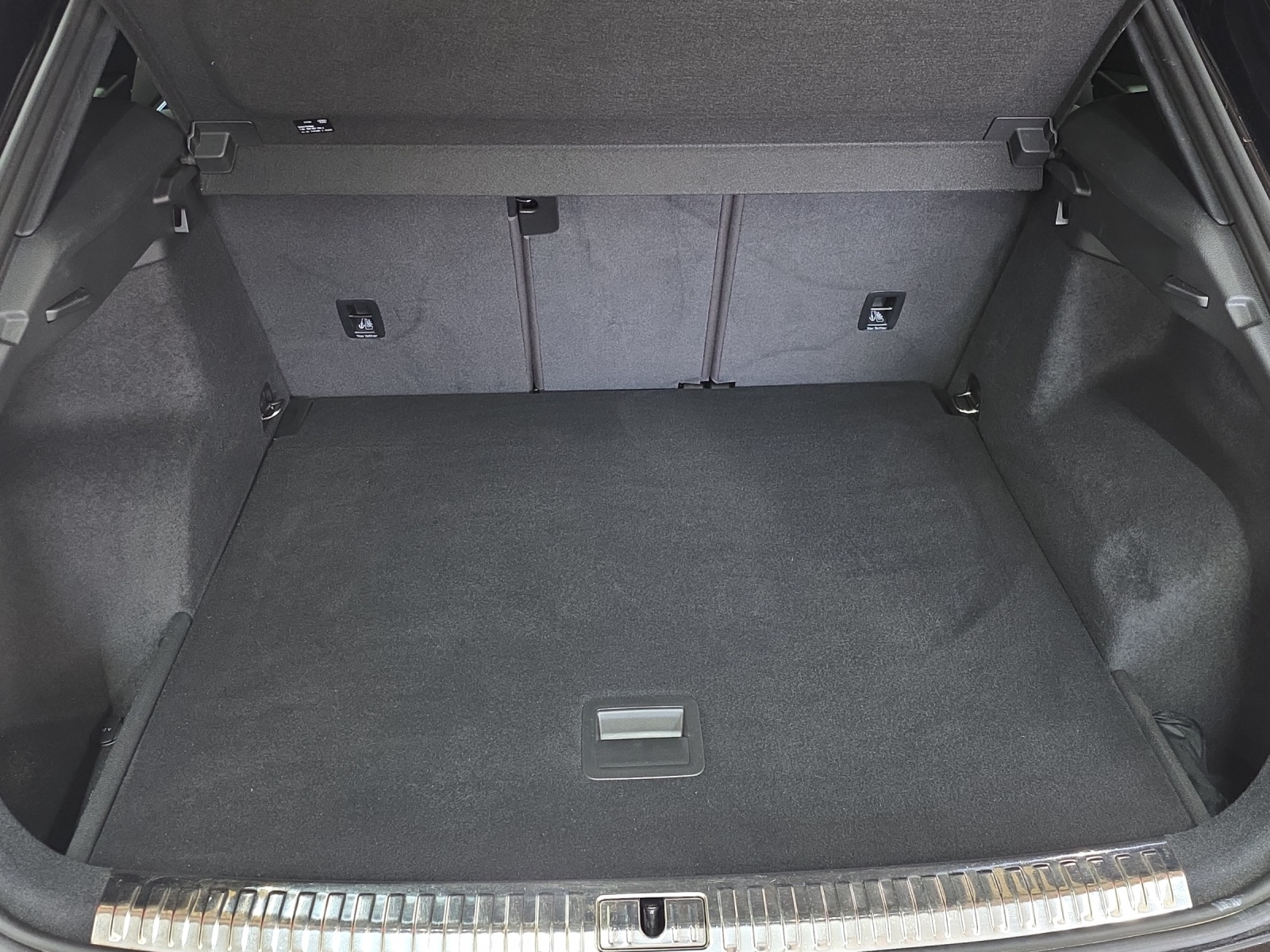 AUDI Q3 35 TFSI S line Attraction S-tronic-image-12