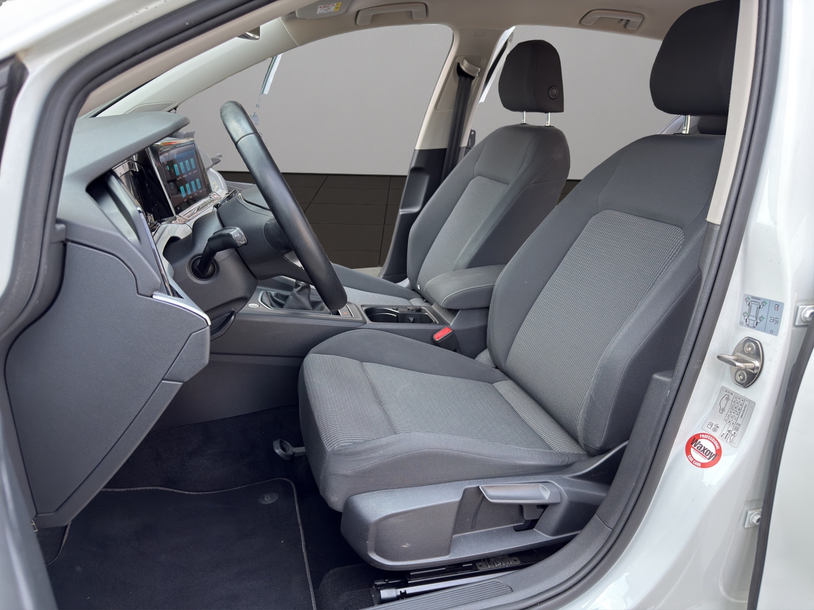 VW Golf 1.0 TSI Value-image-8