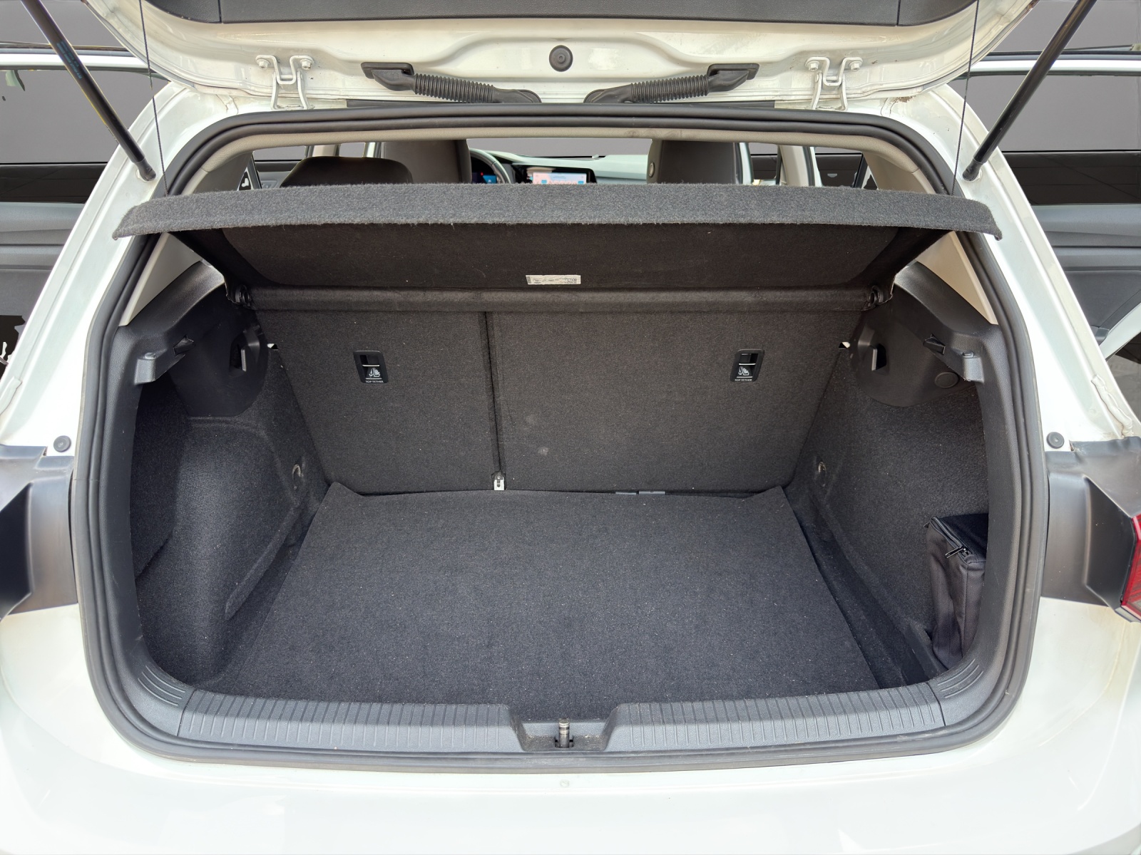 VW Golf 1.0 TSI Value-image-18