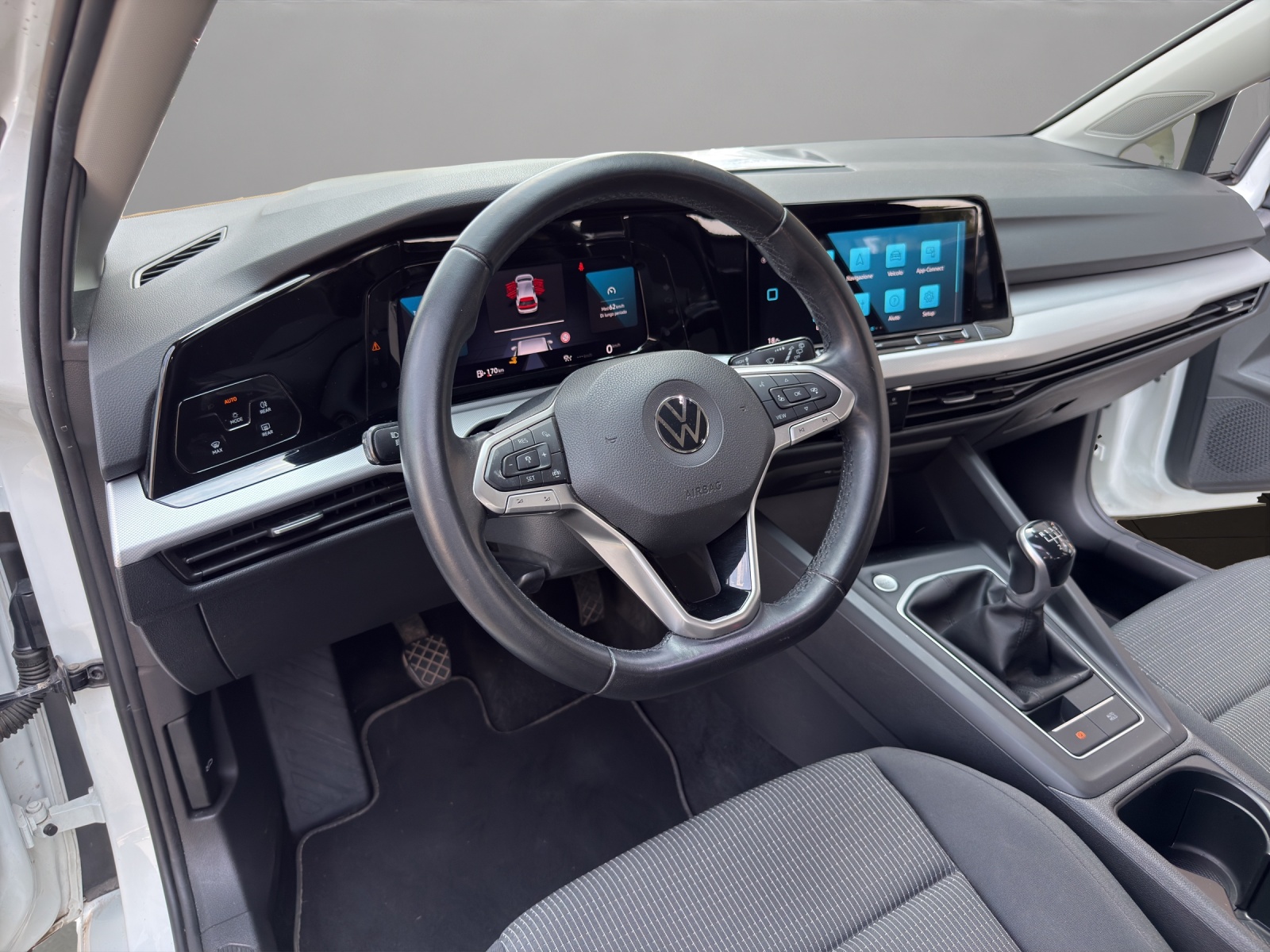 VW Golf 1.0 TSI Value-image-9