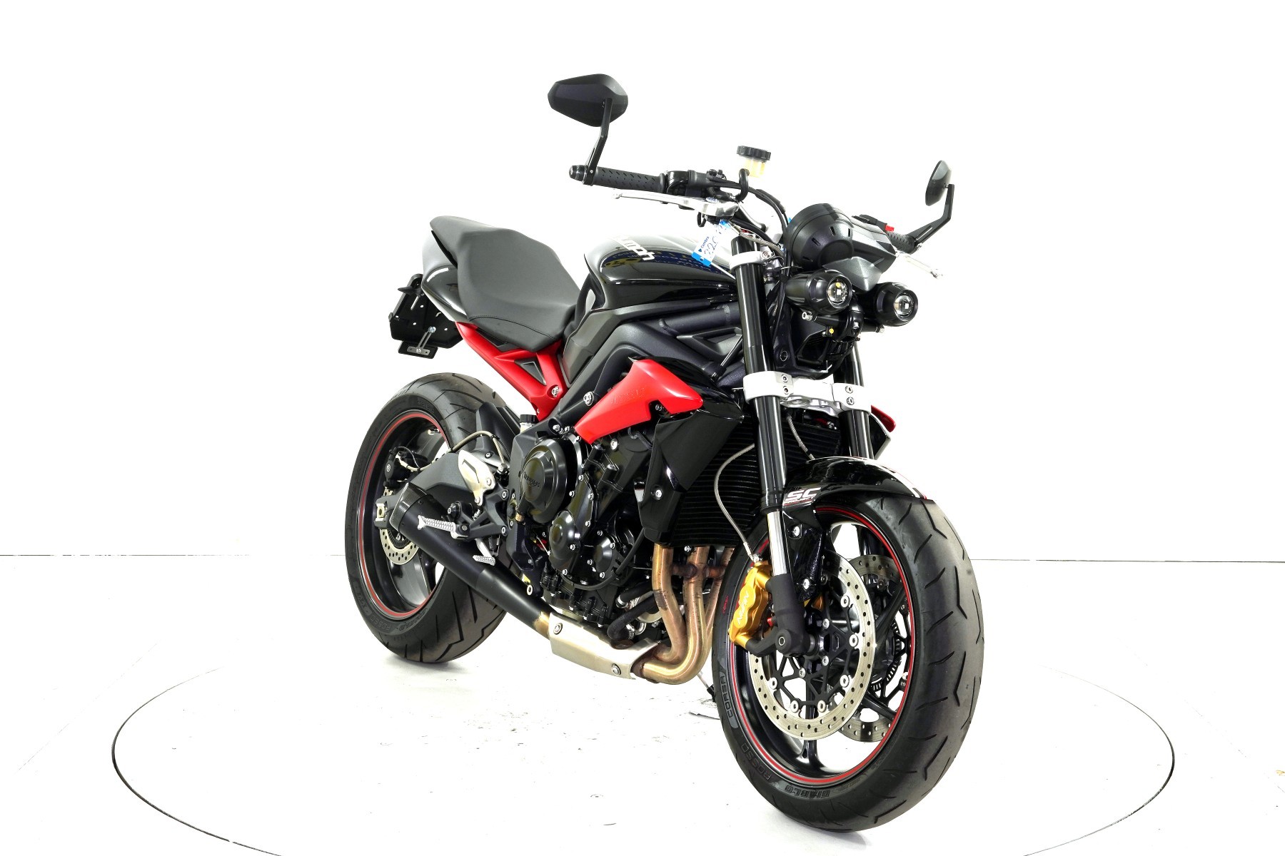 TRIUMPH Street Triple-showroom-element-1