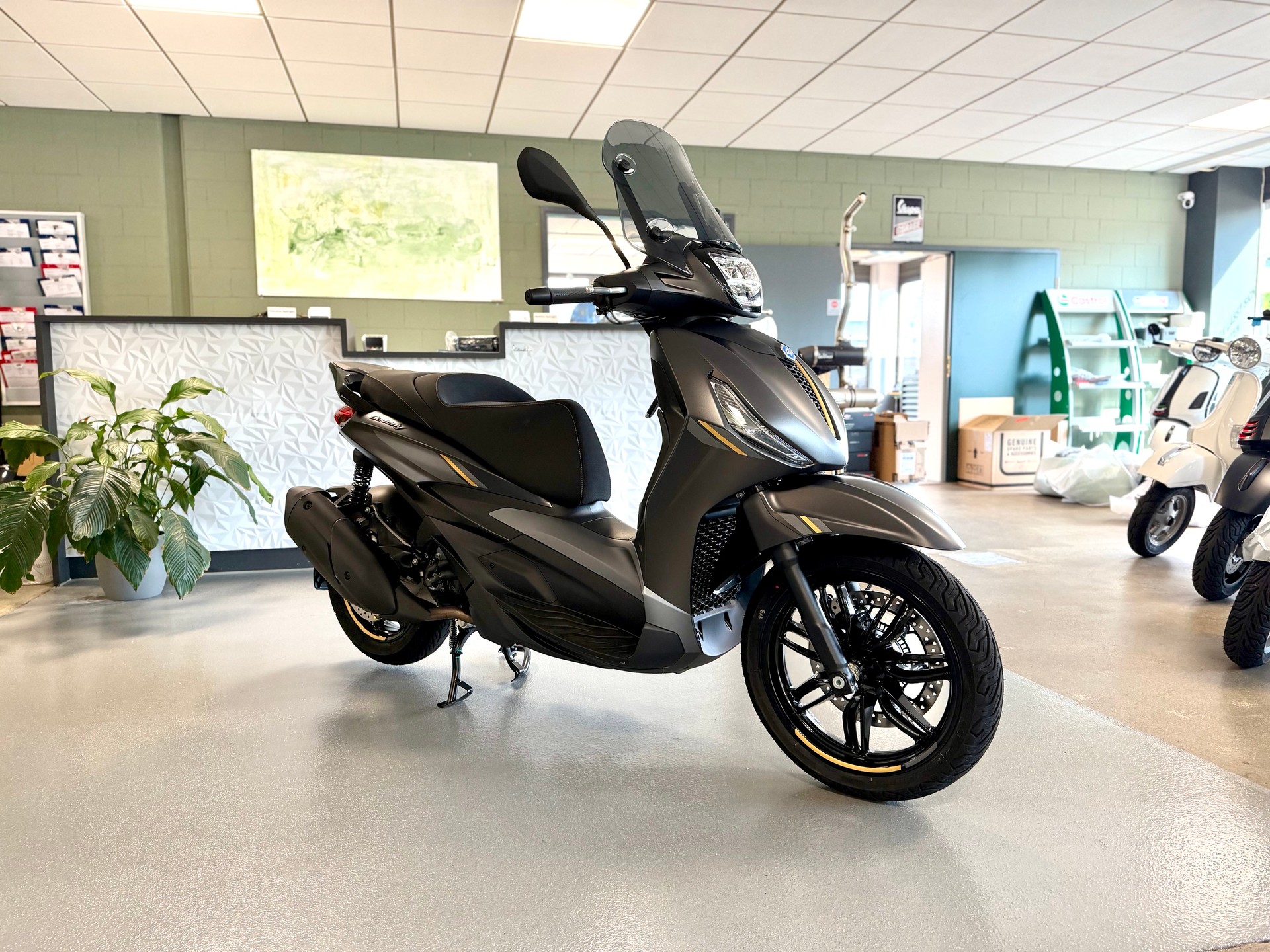 PIAGGIO Beverly 310 25th Anniversary E5+-showroom-element-1