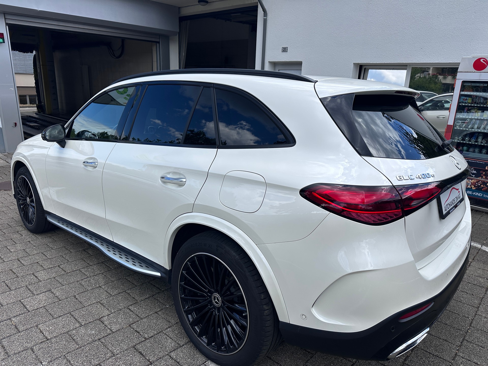 MERCEDES-BENZ GLC 400 e 4Matic 9G-Tronic-showroom-element-3
