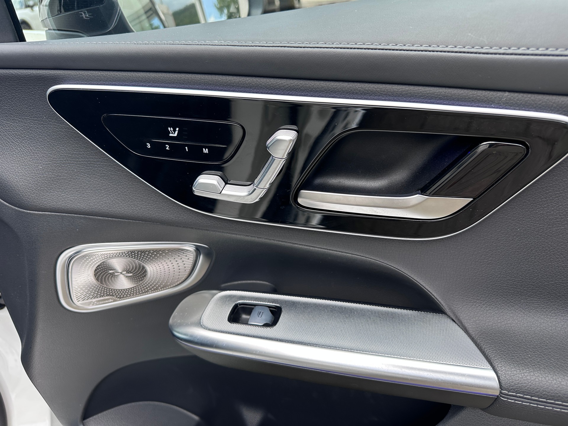 MERCEDES-BENZ GLC 400 e 4Matic 9G-Tronic-image-14