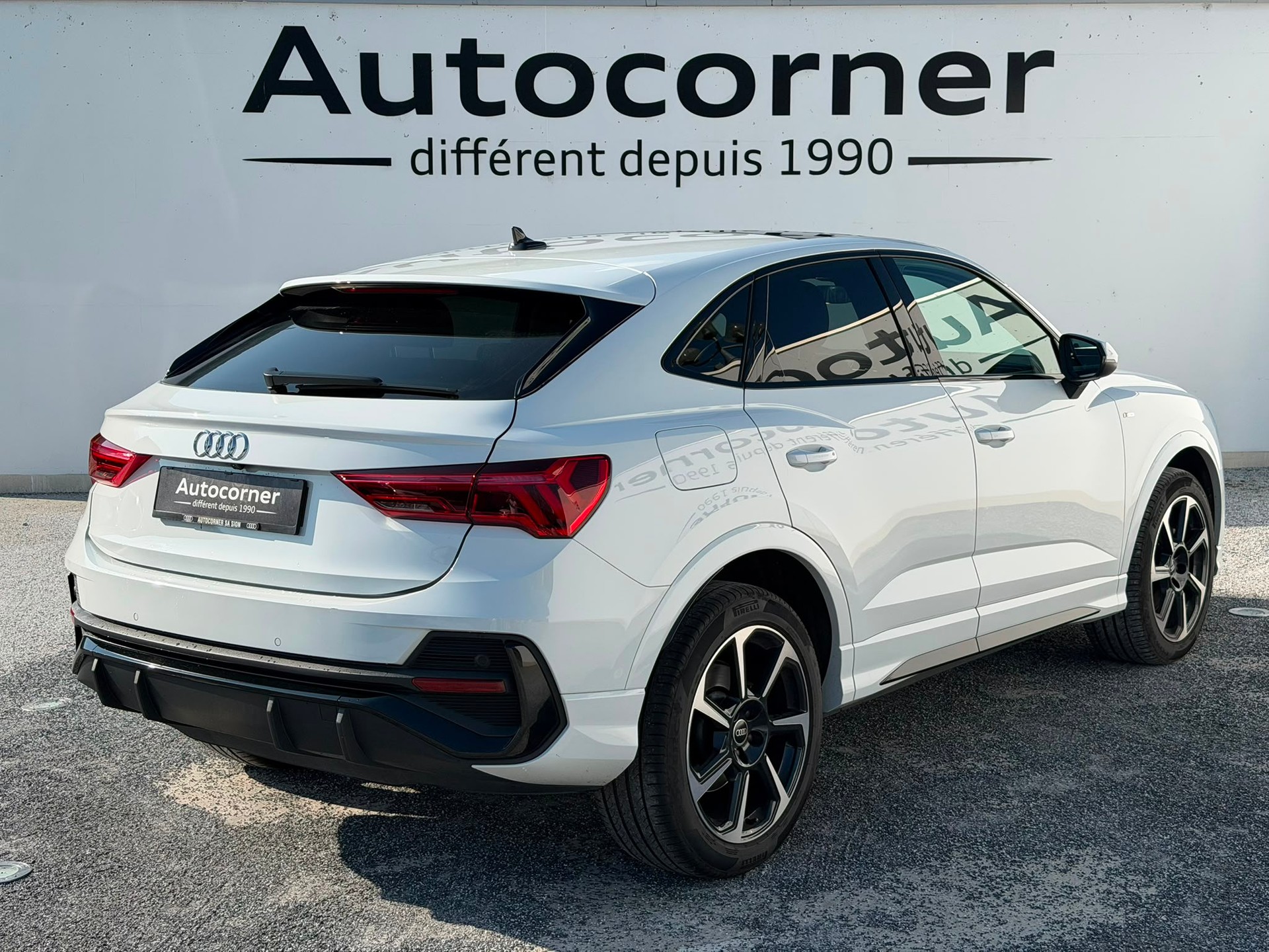 AUDI Q3 Sportback 40 TFSI S line quattro S-tronic-showroom-element-1