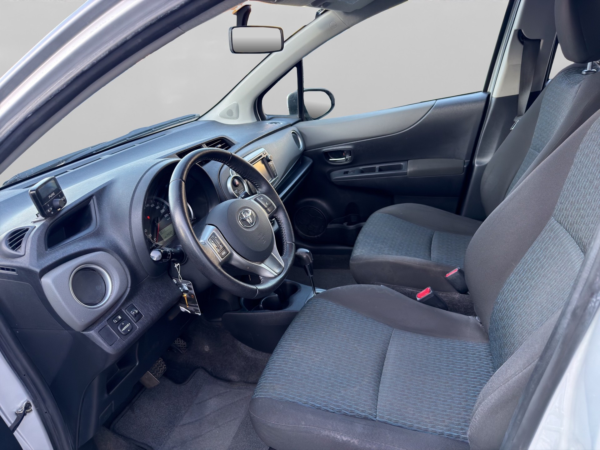 TOYOTA Yaris 1.33 Style Multidrive-image-8