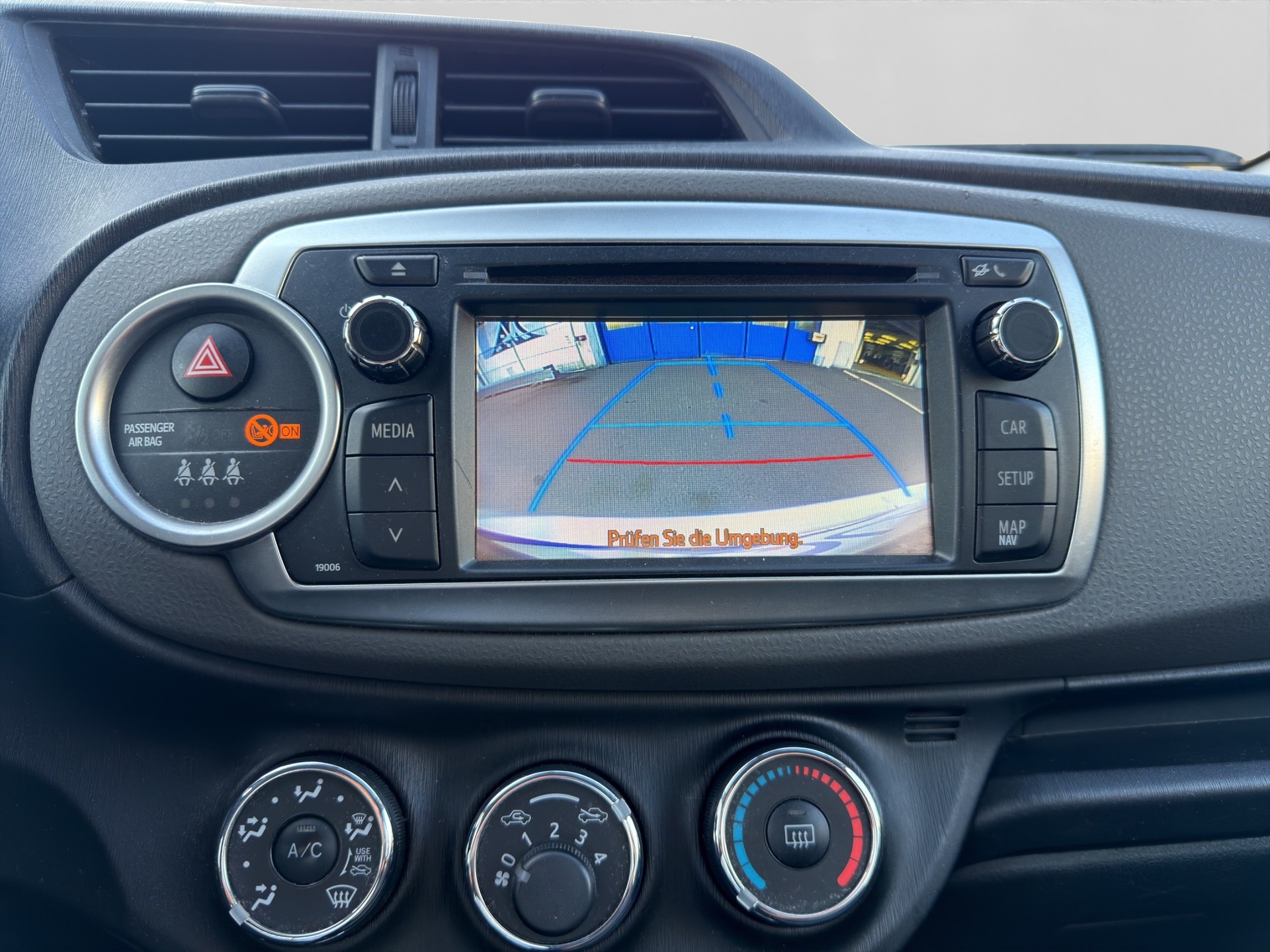 TOYOTA Yaris 1.33 Style Multidrive-image-11
