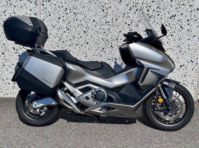 HONDA NSS 750