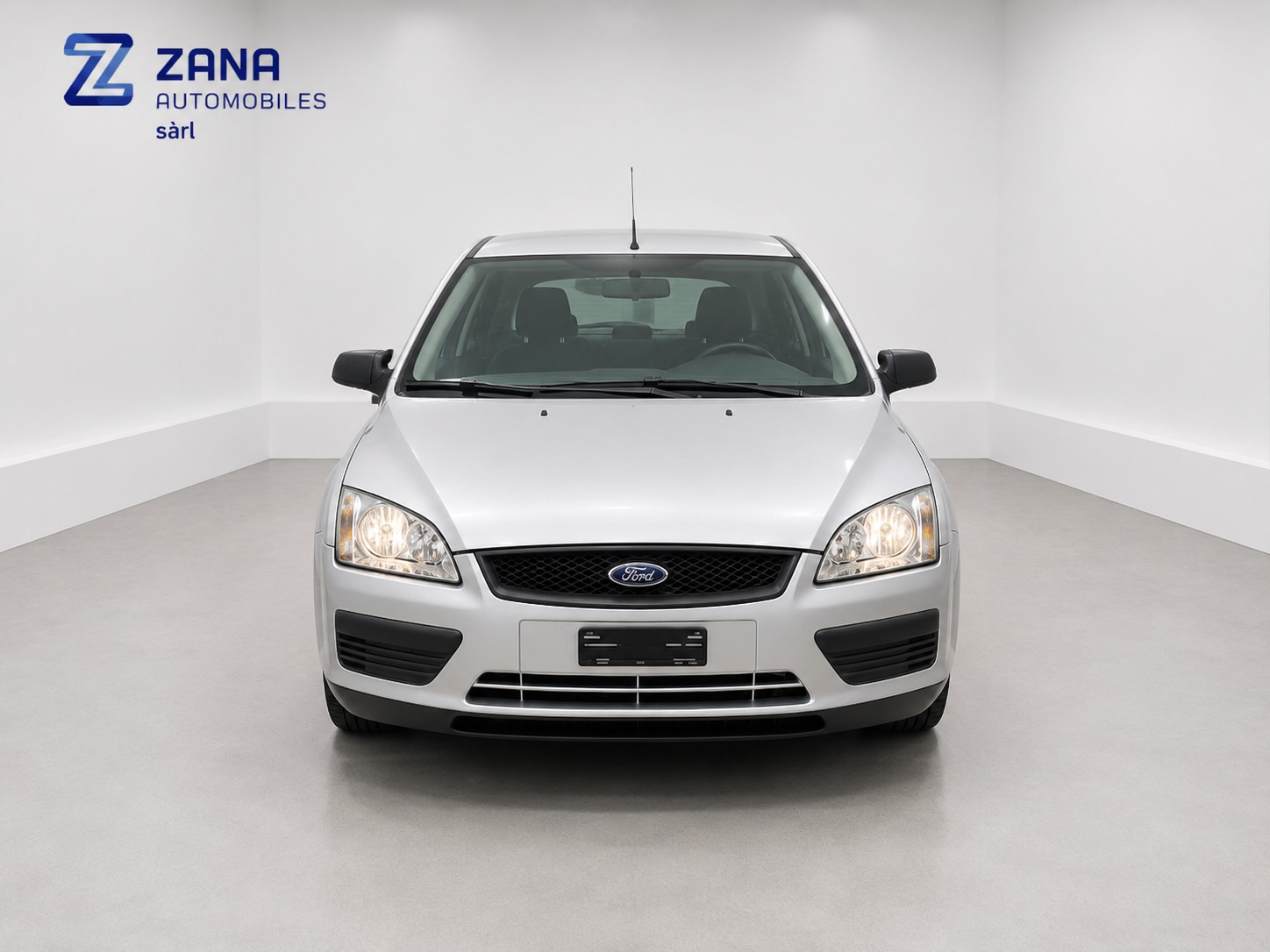 FORD Focus 1.6i Carving Automatic-image-0